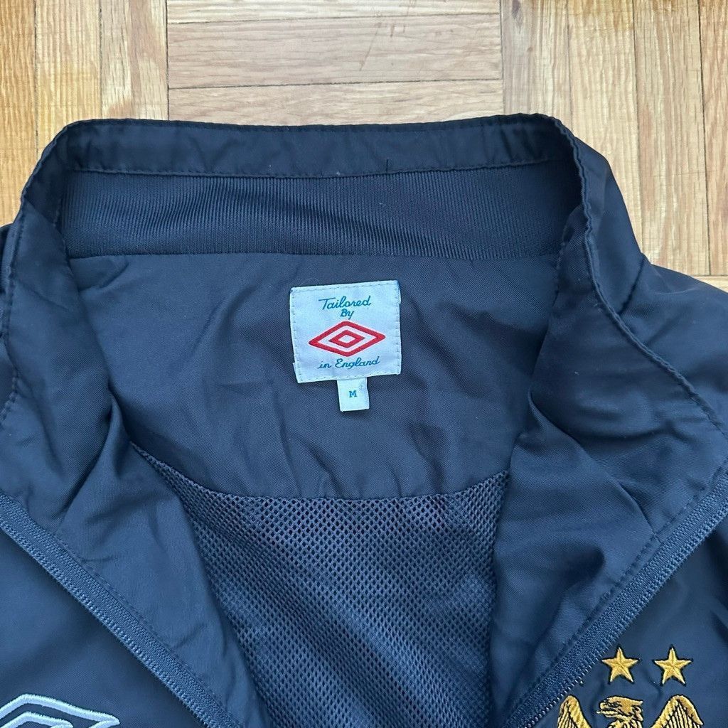 Umbro Umbro Manchester City 2010-11 lightweight windbreaker jacket Size US M / EU 48-50 / 2 - 4 Thumbnail