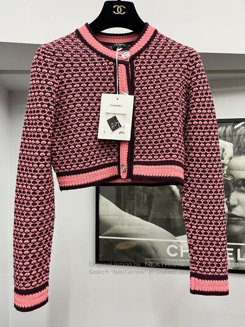 Chanel Chanel Pink short knitted cardigan coat Size XXS / US 00 / IT 34 - 1 Thumbnail