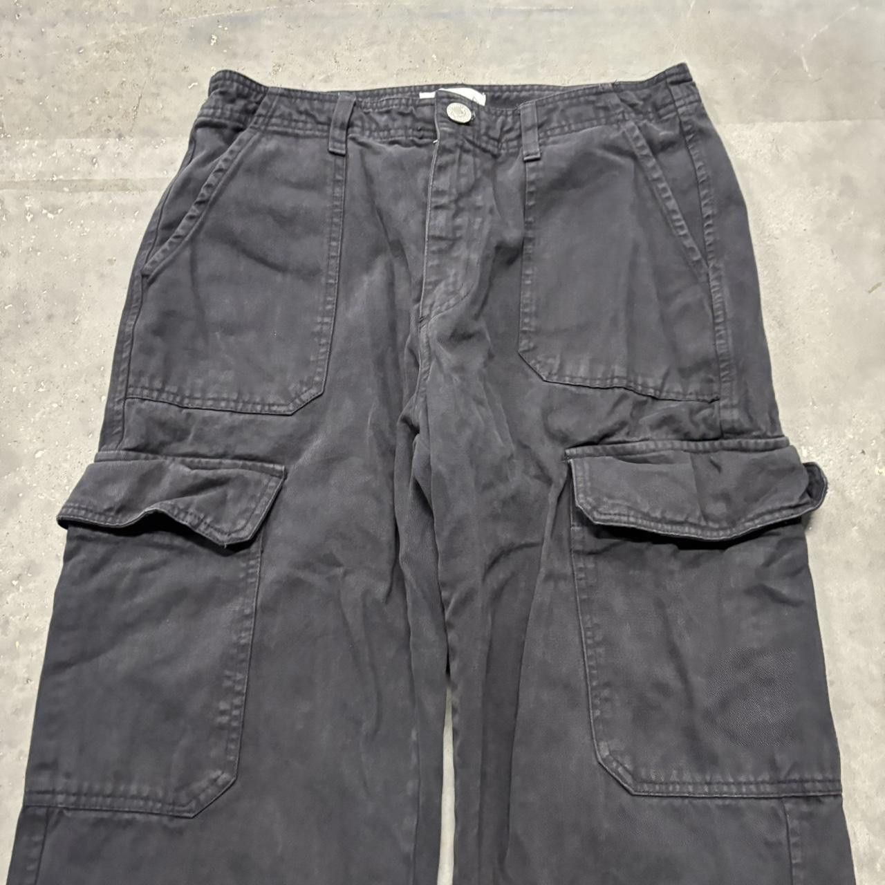 Japanese Brand × Vintage Crazy Vintage Y2K/2000s Black Streetwear Essential Cargo Pants! Size US 27 - 5 Thumbnail