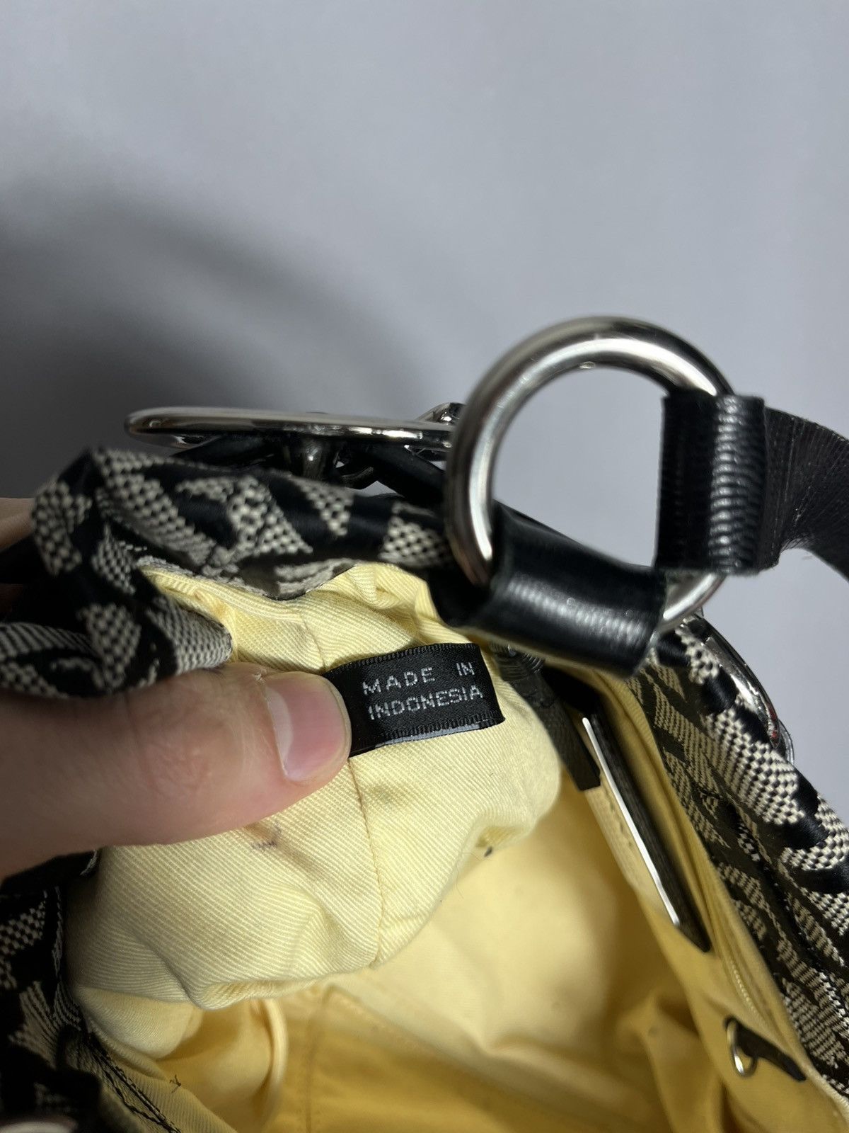 DKNY Vintage DKNY monogram bag y2k grey leather canvas Size ONE SIZE - 14 Thumbnail