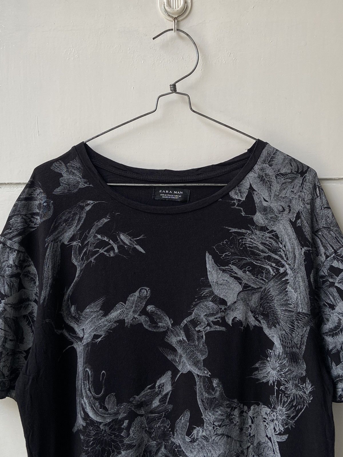 Zara ZARA MAN Black Motive T-shirt Size US S / EU 44-46 / 1 - 3 Thumbnail