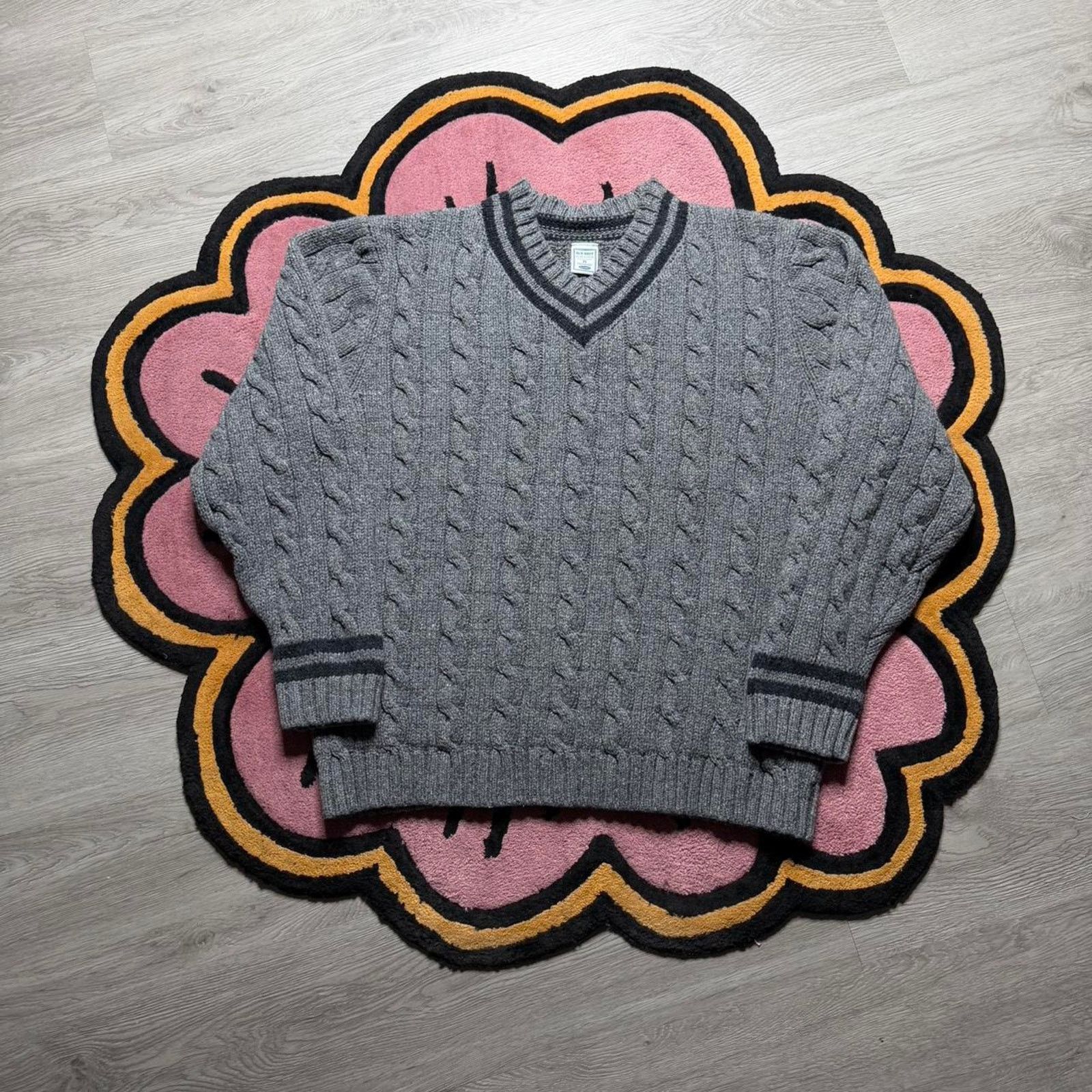 Old Navy × Vintage Vintage Y2K Old Navy V-neck Knit Sweater Size XL Grey Size US XL / EU 56 / 4 - 1 Thumbnail