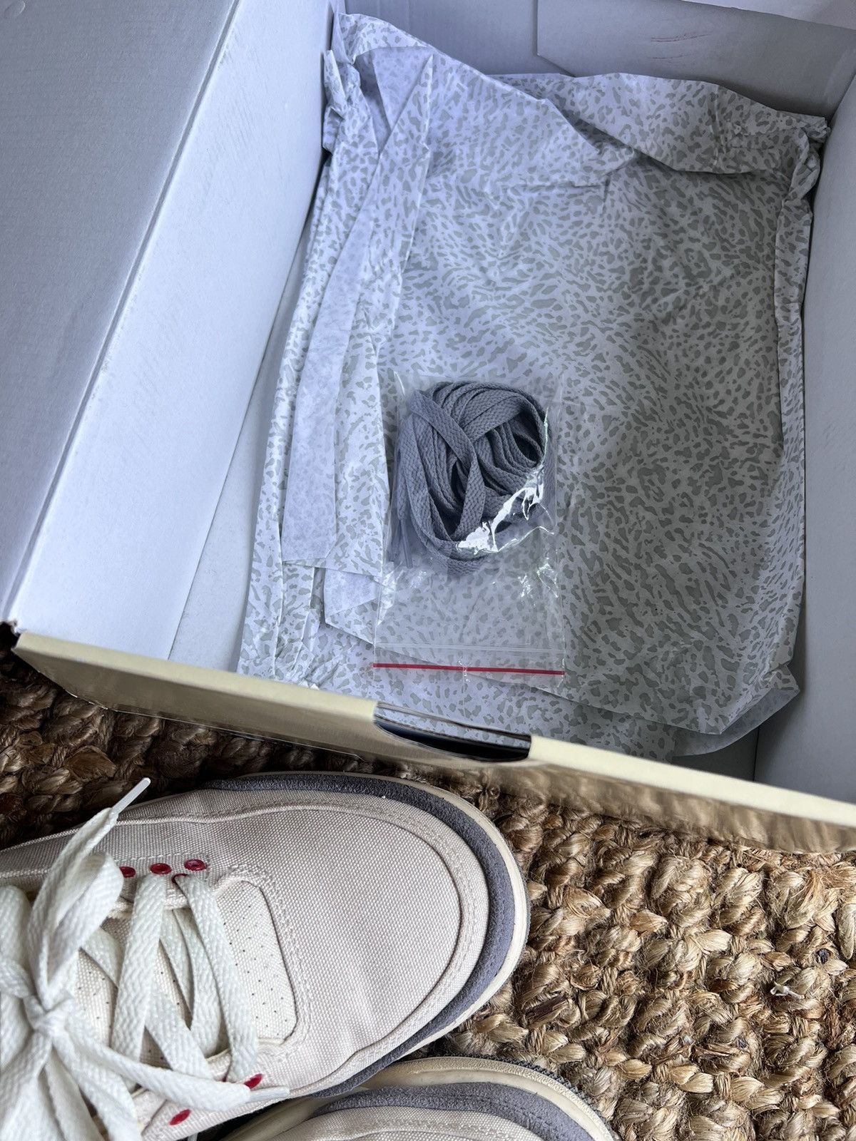 Jordan Brand × Nike Nike Air Jordan 3 Retro Muslin 2022 Size US 8.5 / EU 41-42 - 10 Thumbnail