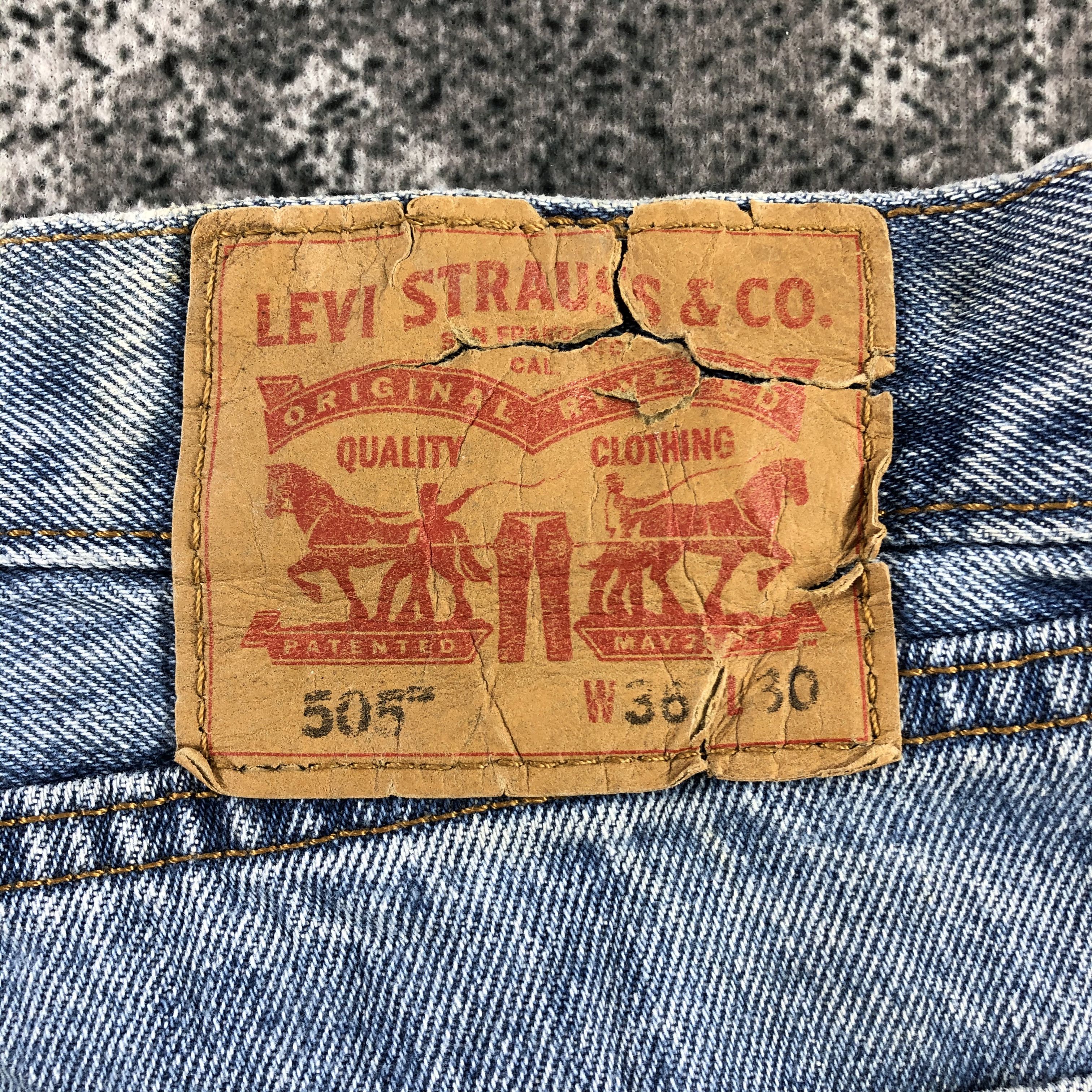 Levi's Vintage Levis 505 Jeans Medium Wash Denim KJ953 Size US 36 / EU 52 - 5 Thumbnail