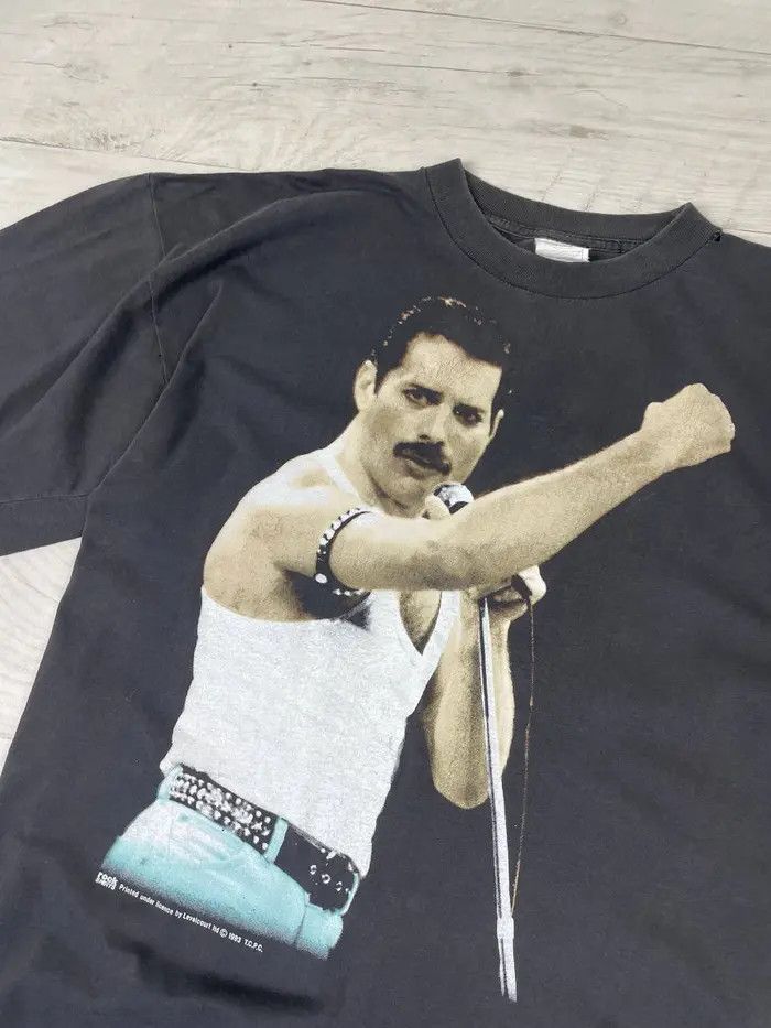 Band Tees Vintage 1993 Freddie Mercury Queen Big Logo T Shirt Size US XL / EU 56 / 4 - 3 Thumbnail
