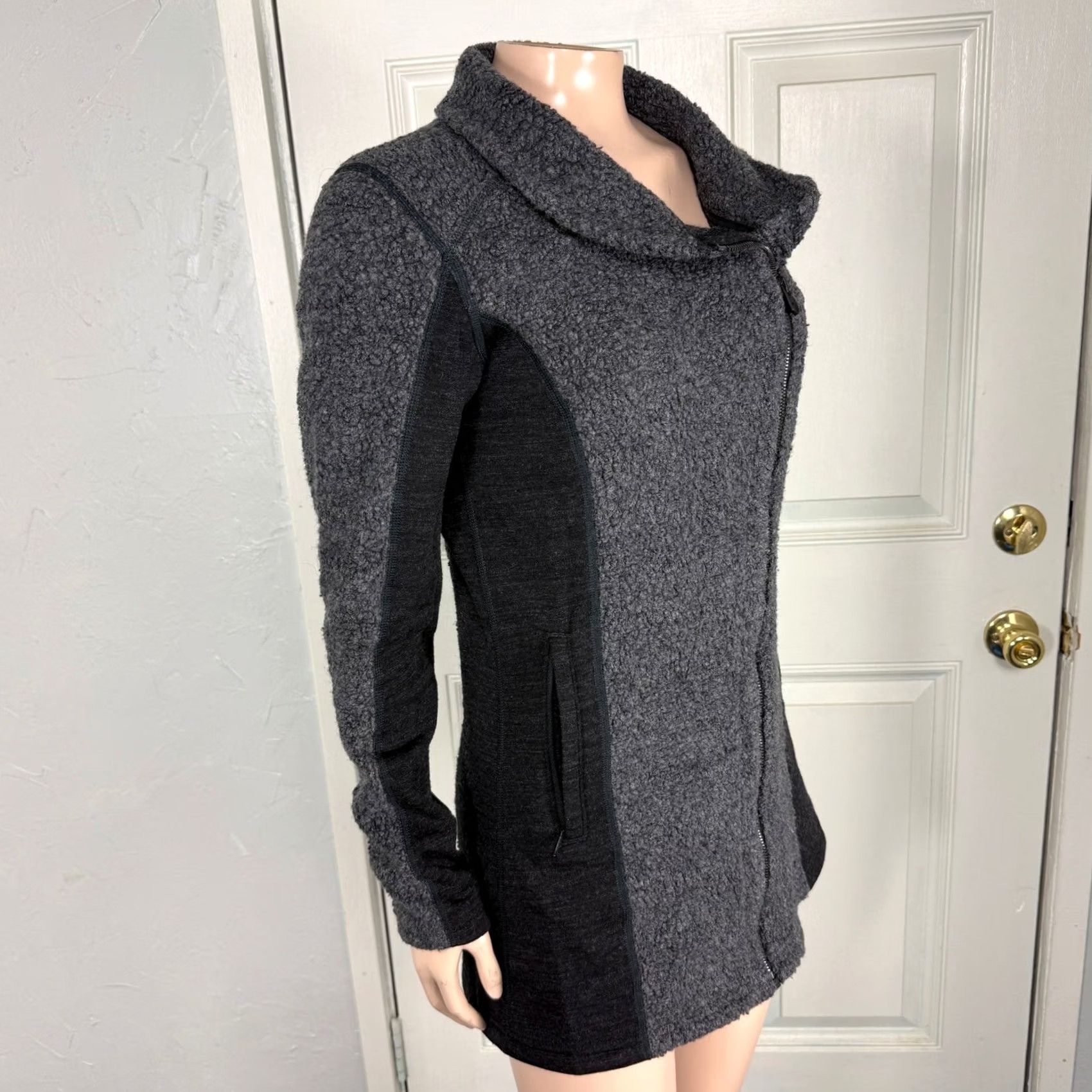 Vintage Kuhl Womens Sweater XS Kozet Long jacket Wool Blend Asymmetrical Full zip M3-22 Size XS / US 0-2 / IT 36-38 - 5 Thumbnail