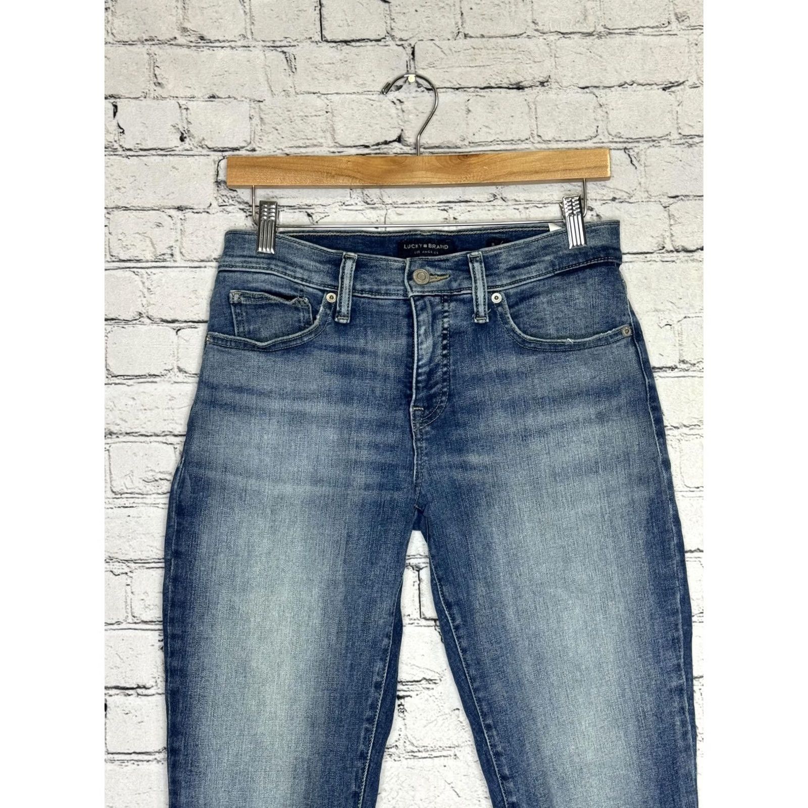 Lucky Brand Lucky Brand Women's Skinny Jeans Size 28x29 Denim Blue Medium Wash Regular Inseam 29 28in 8 Button Closure/Accents Casual Pants Jeans Womens Size 28" / US 6 / IT 42 - 4 Thumbnail