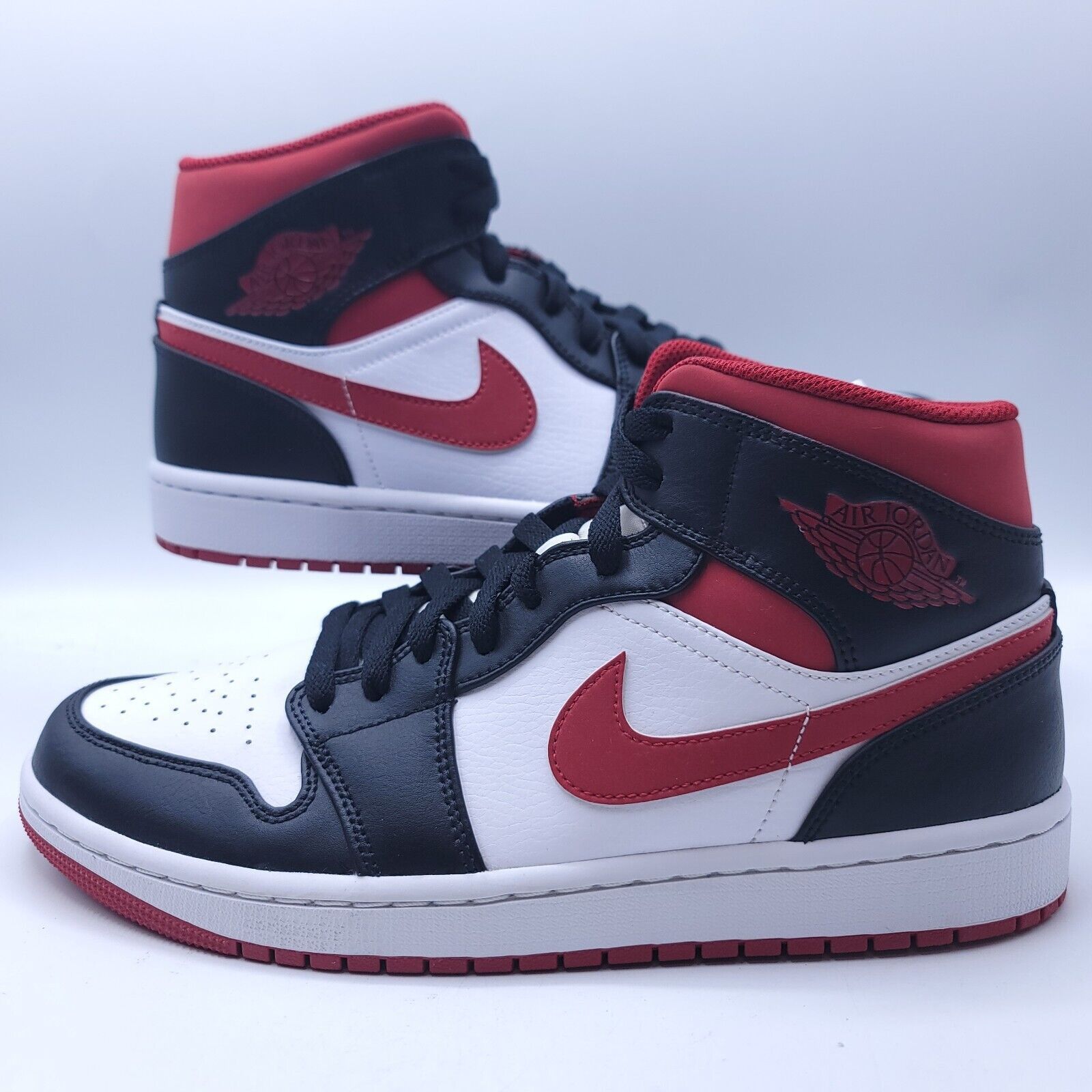 Nike Nike Air Jordan 1 Mid Basketball Shoe Mens Size 9 554724-122 Size US 9 / EU 42 - 5 Thumbnail