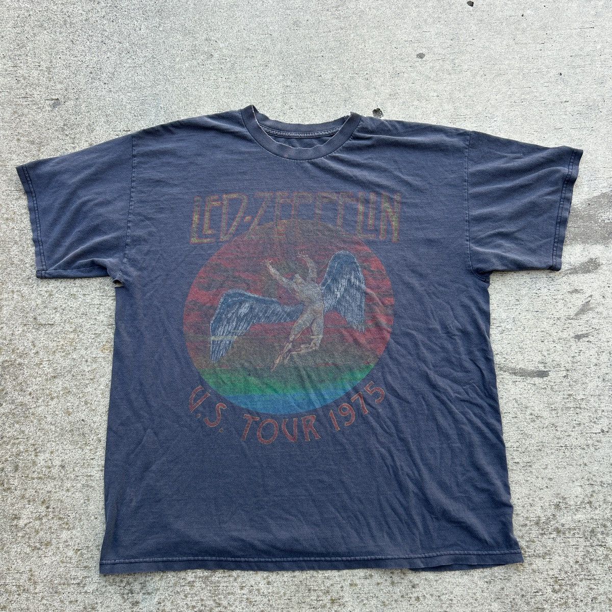 Other Thrashed and distressed led zeppelin 1975 tour shirt Size US XL / EU 56 / 4 - 1 Thumbnail