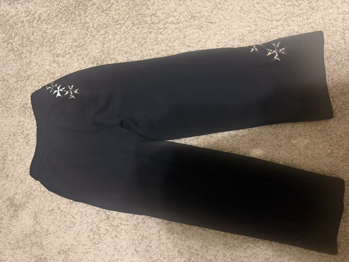 Supply & Demand Size Medium Supply & Demand Crosses Wide Leg Sweats Size US 32 / EU 48 - 3 Thumbnail