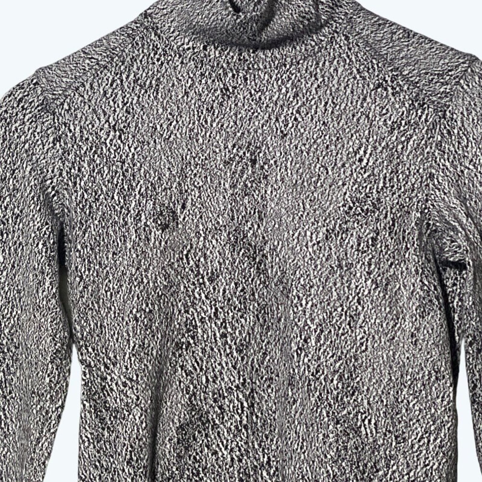 Lululemon Lululemon Ready To Rulu Turtleneck · Size 2 · Black & White Size XS / US 0-2 / IT 36-38 - 3 Thumbnail