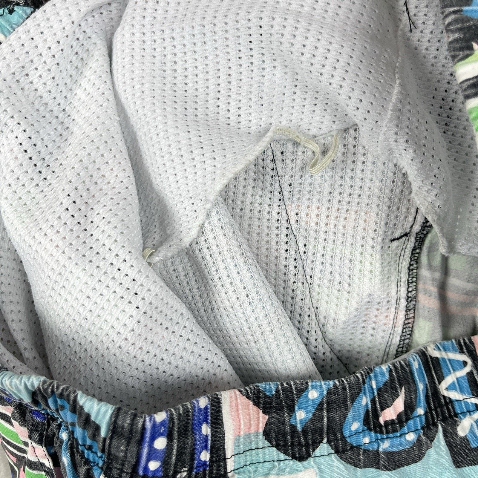 Ocean Pacific Vtg Ocean Pacific OP Swim Trunks Mens 36" 80s Memphis Print Size US 36 / EU 52 - 7 Thumbnail