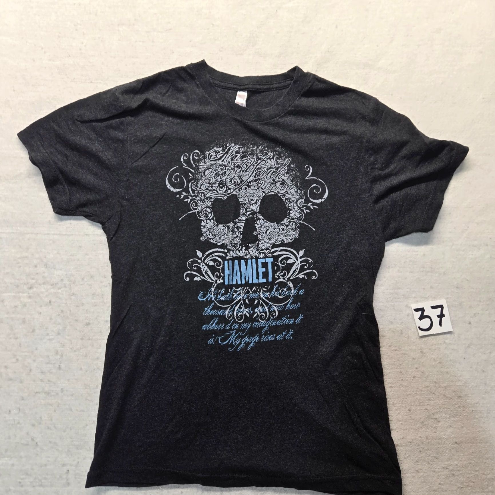 Vintage Shakespeare Hamlet Quote Black T-Shirt Adult Men's Size S Size US S / EU 44-46 / 1 - 2 Thumbnail