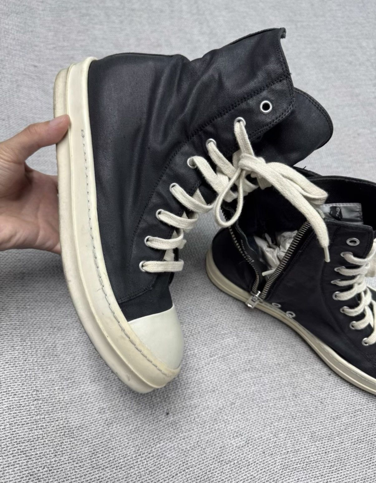 Rick Owens Rick Owens DRKSHDW Waxed Canvas High Top Sneakers K37 Size US 8 / EU 41 - 8 Thumbnail