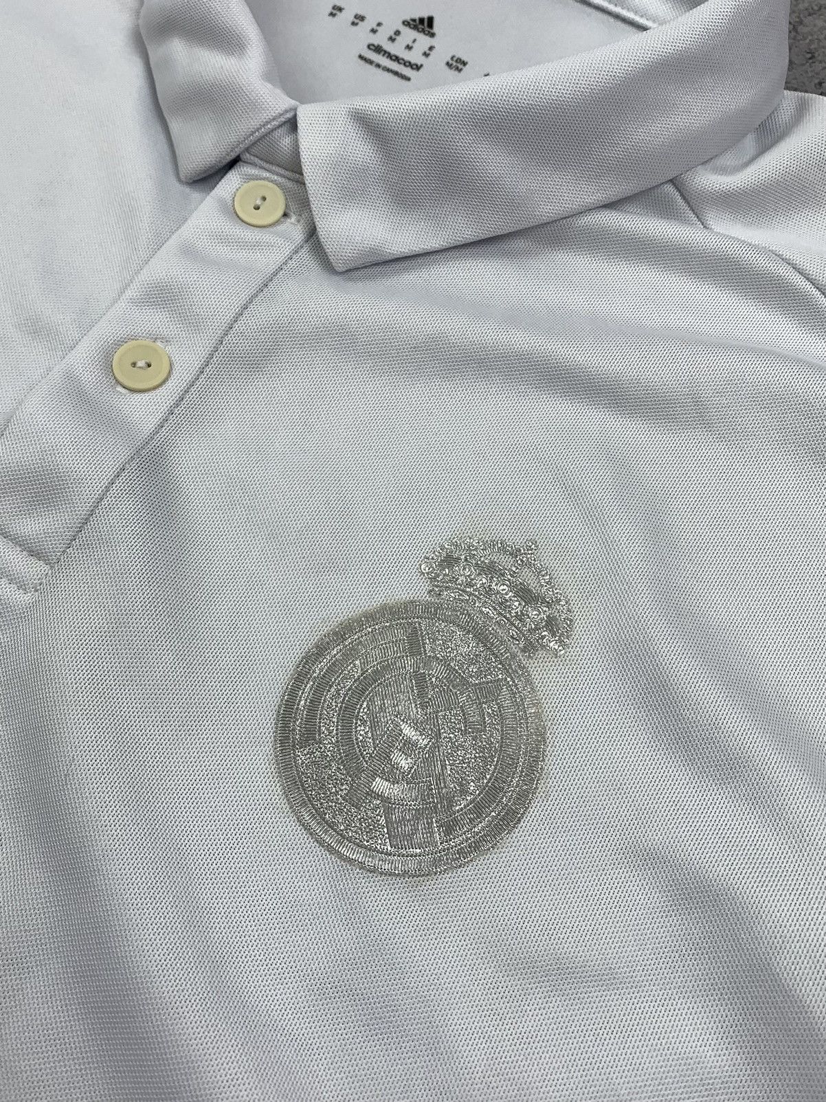 Adidas Adidas Real Madrid 2016-2017 Home Shirt Soccer Jersey Size M Size US M / EU 48-50 / 2 - 8 Thumbnail