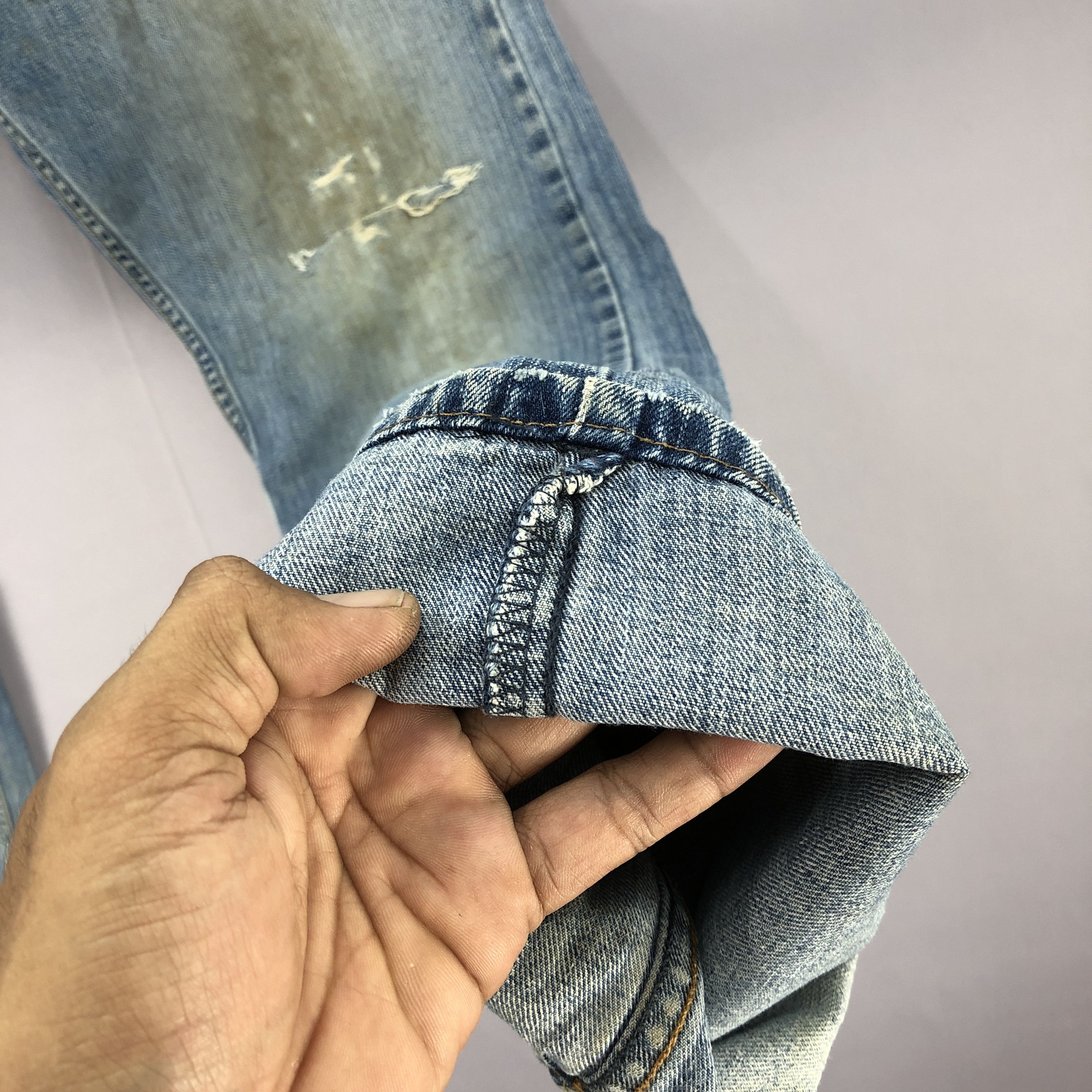 Levi's Vintage Distressed Levis 505 Jeans Levi's Faded Dirty Denim Size US 32 / EU 48 - 8 Thumbnail