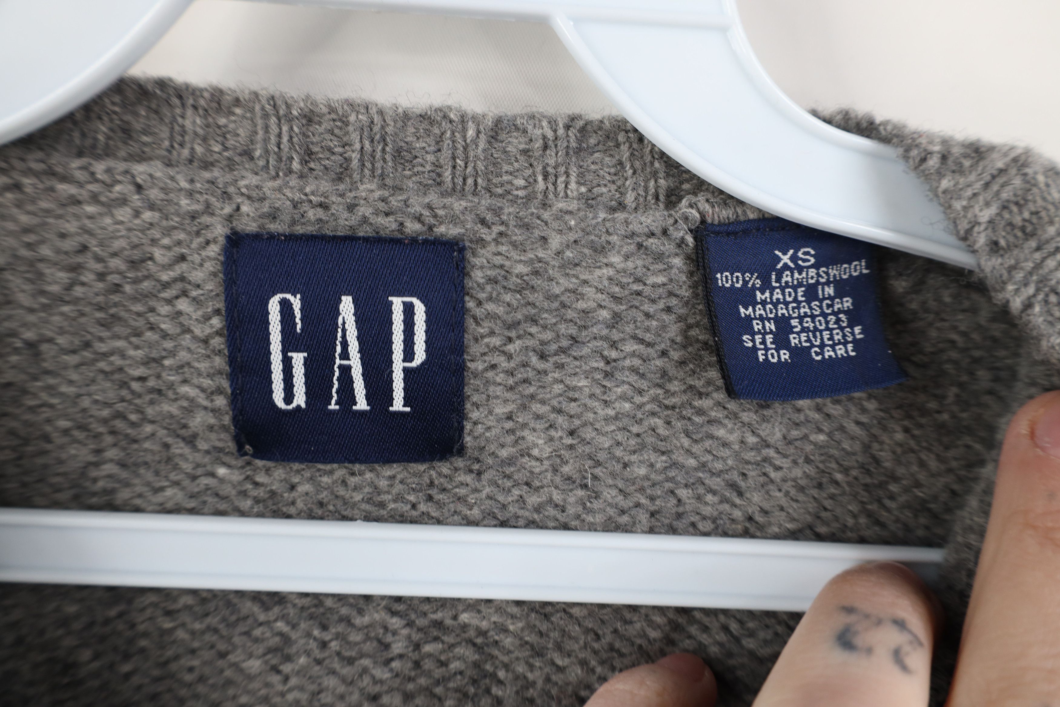 Gap Vintage 90s Y2K Gap Ribbed Knit V-Neck Sweater Gray Size US XS / EU 42 / 0 - 6 Thumbnail