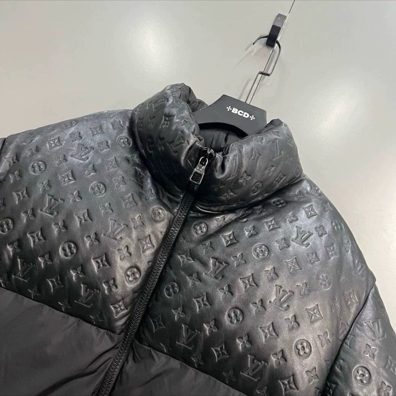 Louis Vuitton Louis Vuitton Black old flower split leather down jacket 25 Size US XXL / EU 58 / 5 - 3 Thumbnail
