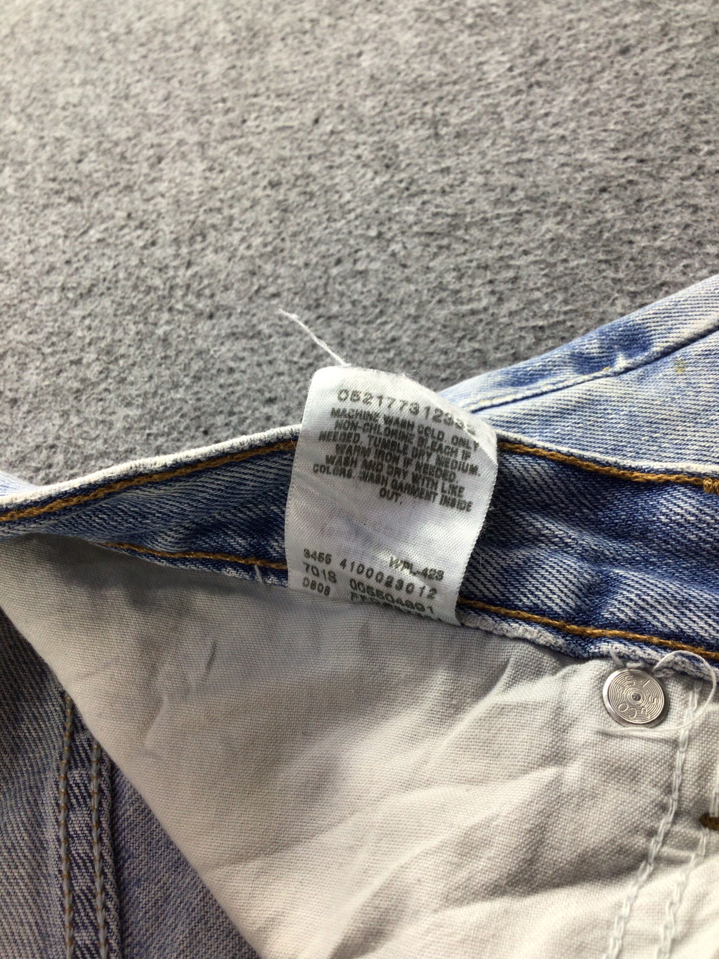 Levi's Vintage Levis 550 Jeans Medium Wash Denim KJ218 Size US 34 / EU 50 - 11 Thumbnail