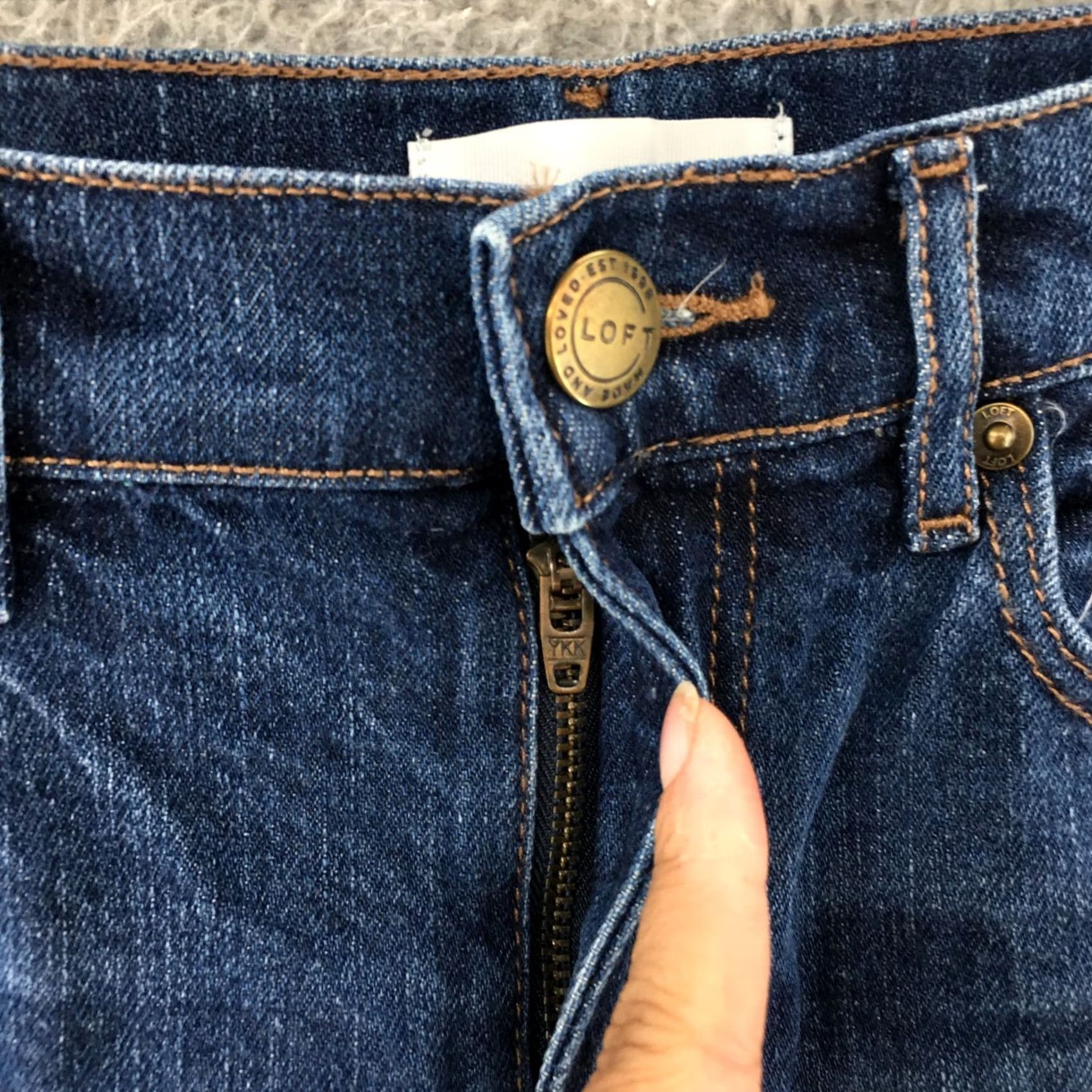 Loft LOFT Jeans Shorts Denim 25 Blue Mid Rise Dark Wash Casual Zip 5-Pocket Womens Size 42" / US 20 - 3 Thumbnail