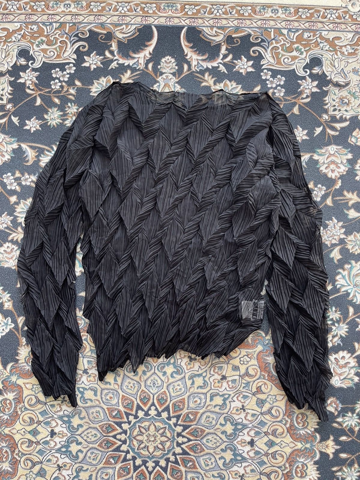 Issey Miyake × Pleats Please Issey Miyake 2007 Issey Miyake Fete 3D Patern Top Size US M / EU 48-50 / 2 - 8 Thumbnail