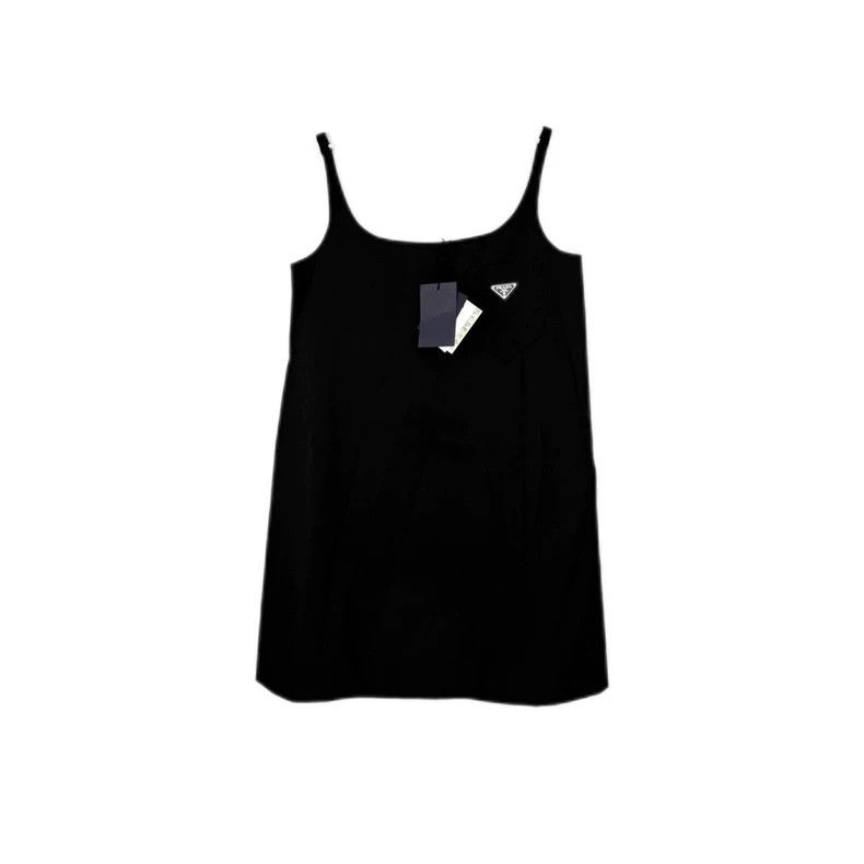 Prada Prada Black metal triangle strap skirt 2502-Nextarrow Size XS / US 0-2 / IT 36-38 - 1 Thumbnail