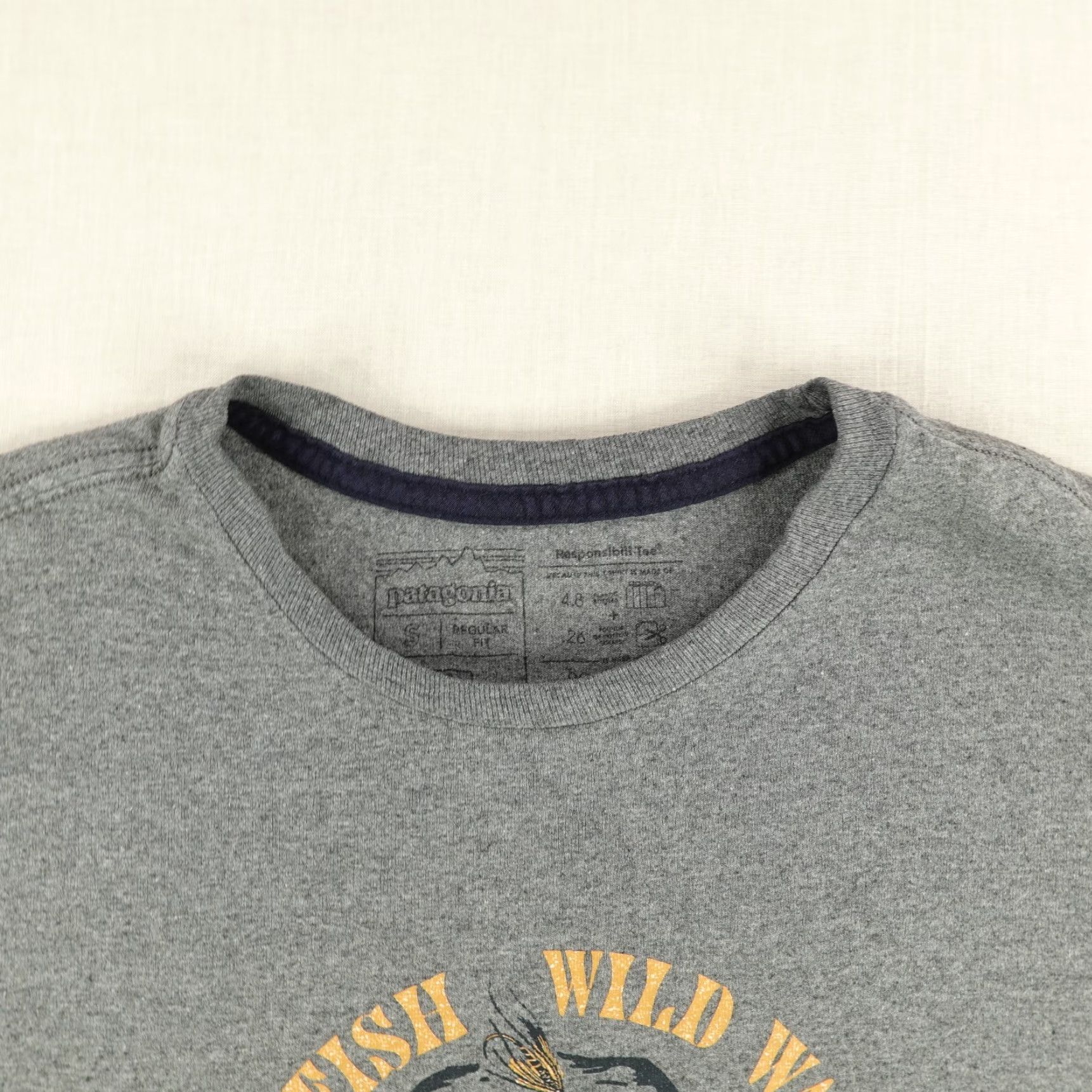 Patagonia VINTAGE Patagonia Shirt Mens Small Gray Bear Wild Fish Waters Responsibility Tee Hiking Size US S / EU 44-46 / 1 - 2 Thumbnail
