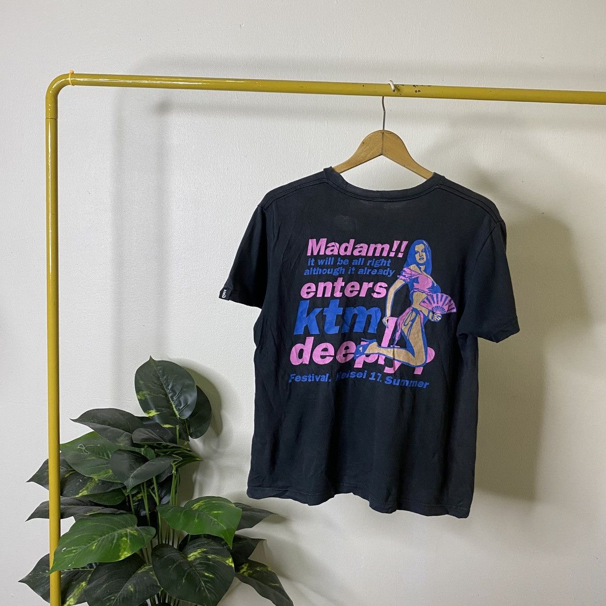 Hysteric Glamour KTM Sexy Graphic Hysterics Glamour Style T Shirt Size US M / EU 48-50 / 2 - 1 Thumbnail