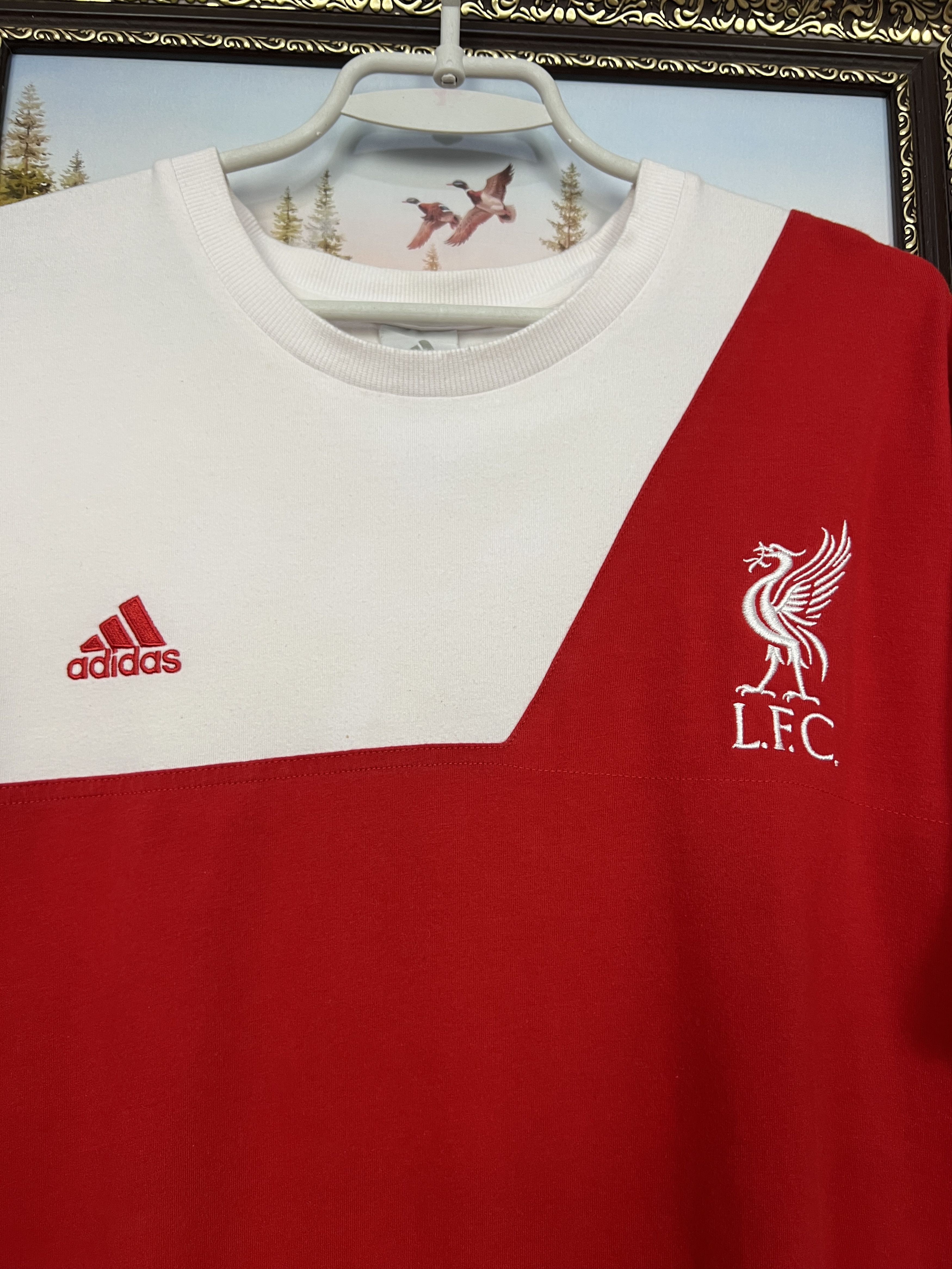 Adidas Vintage Adidas Liverpool Football Train Shirt Soccer Jersey Size US L / EU 52-54 / 3 - 3 Thumbnail