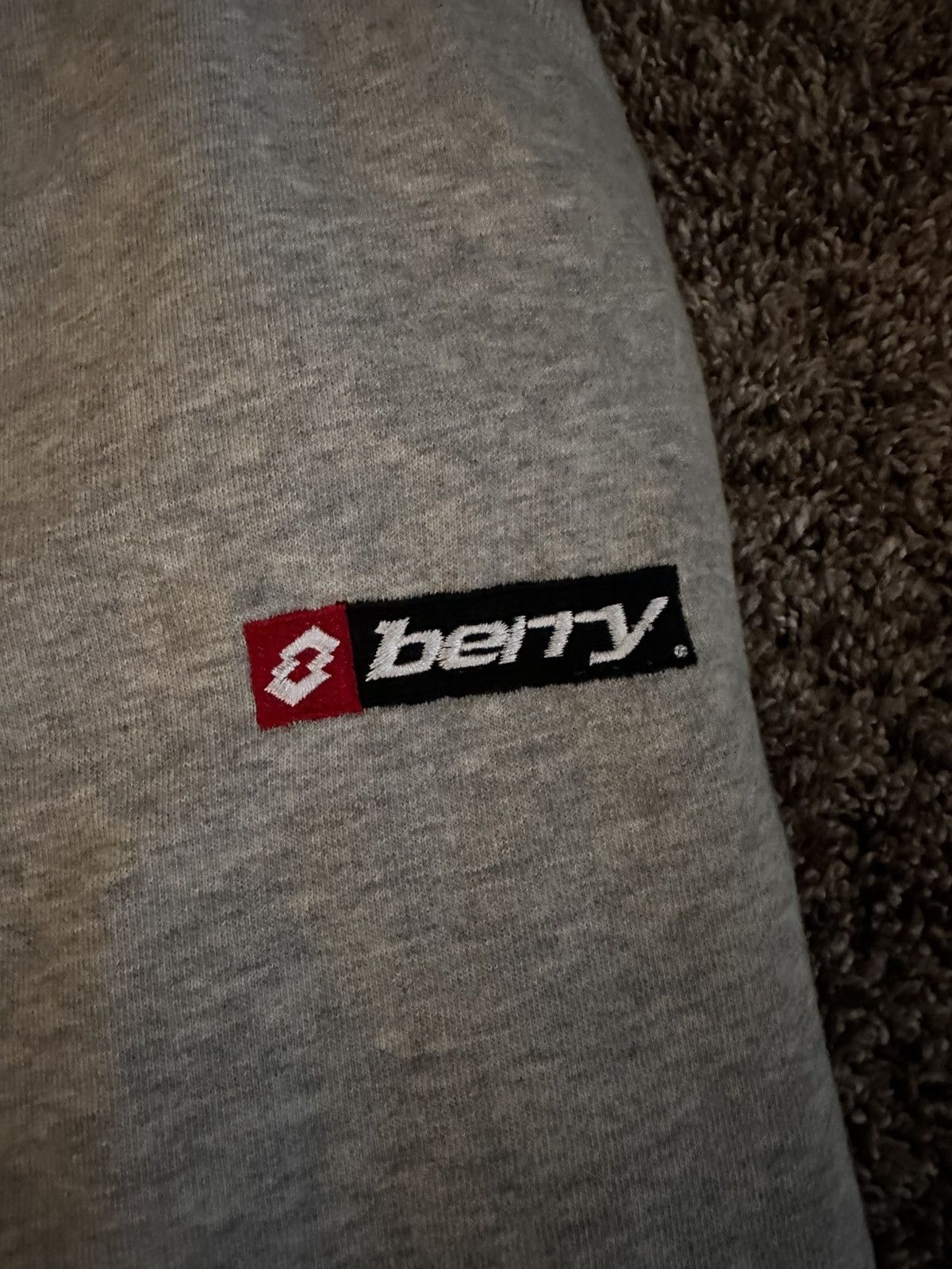 The GV Gallery Raspberry Hills “Mr Miyagi” Sweats Size US 34 / EU 50 - 2 Thumbnail