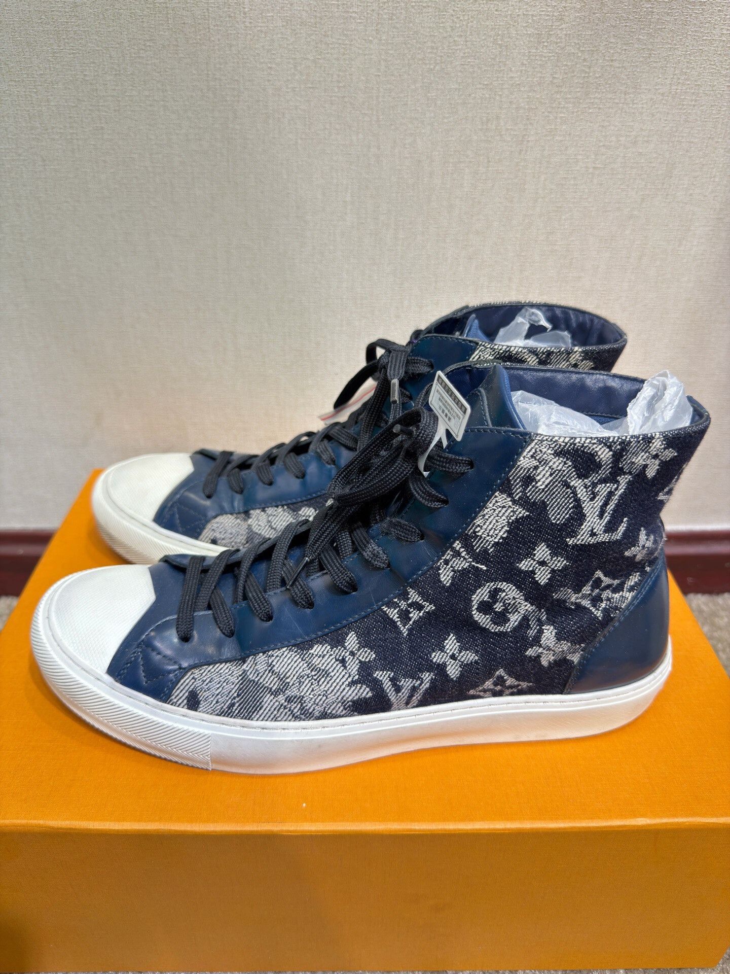 Louis Vuitton Louis Vuitton Denim Sneaker Size 41 Size US 8 / EU 41 - 1 Thumbnail