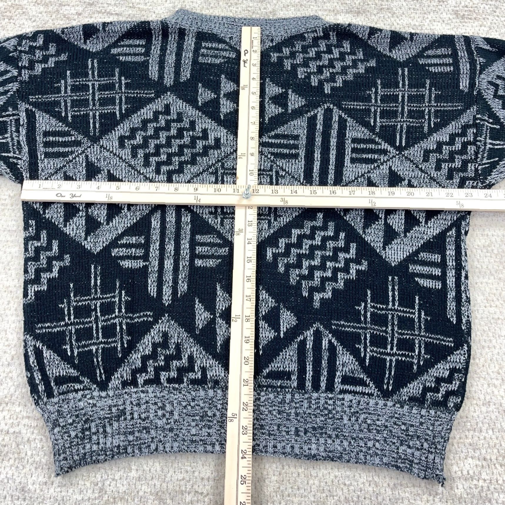 Vintage VINTAGE Sasson Sweater Men Large Gray Black Geometric Crewneck 80s 90s Golf Pullover Size US L / EU 52-54 / 3 - 7 Thumbnail