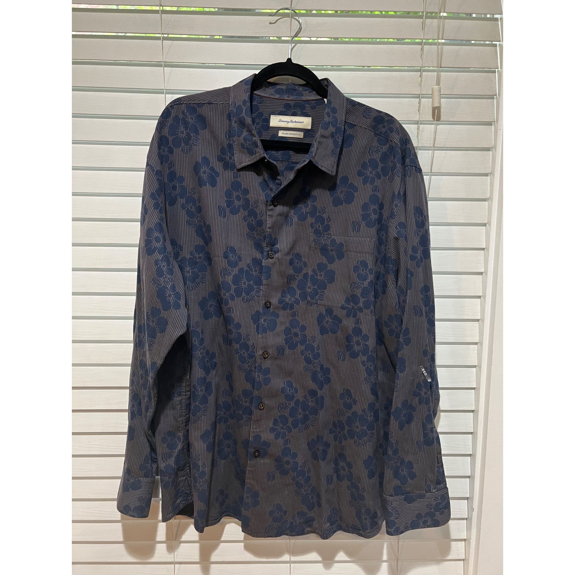 Tommy Bahama Floral Button Up Shirt - Size XXL