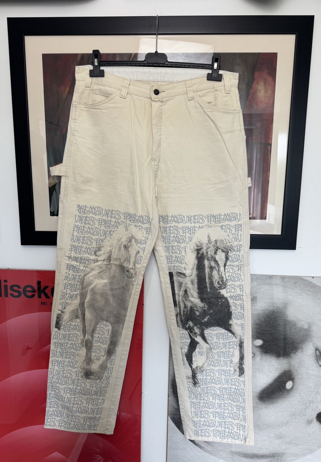 Dickies SS22 Dickies Horses Print Rare Pants Skate Hype Pleasures Size US 36 / EU 52 - 1 Thumbnail