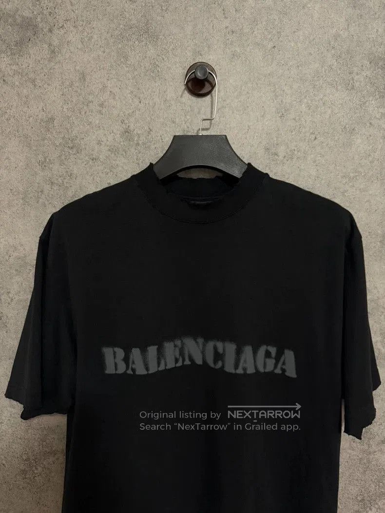 Balenciaga Balenciaga SS24 Blur Logo Short Sleeve Tee. Size US XS / EU 42 / 0 - 6 Thumbnail