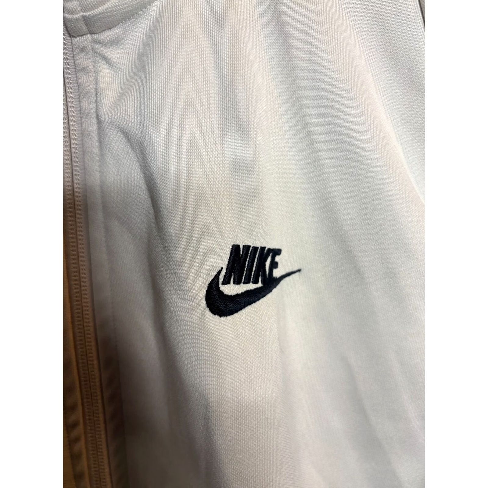 Nike Nike N98 Track Jacket M Shirt Mens Ivory Black Burgundy AR2244 272 5413 90s Athleisure Classic Warm-Up Zip Pocket Adjustable Chest 54 in Size US M / EU 48-50 / 2 - 4 Thumbnail