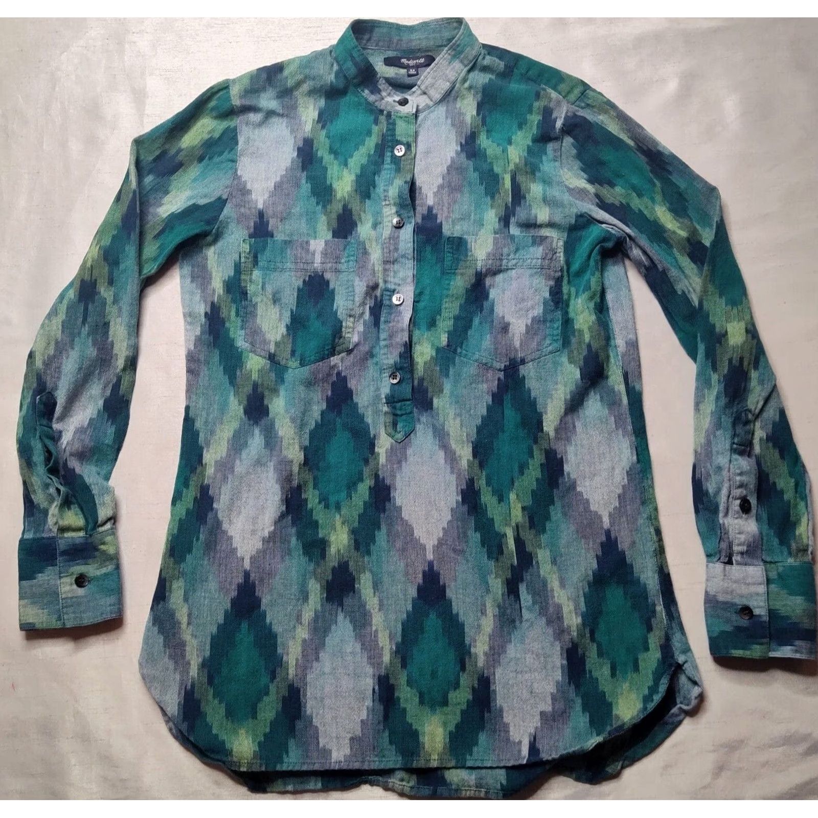 Madewell MADEWELL Women XS Green Abstract 1/2 Button Pullover Peasant Top Blouse Tunic Shirt Womens XS Green Abstract 1/2 Button Pullover Peasant Top Size XS / US 0-2 / IT 36-38 - 4 Thumbnail