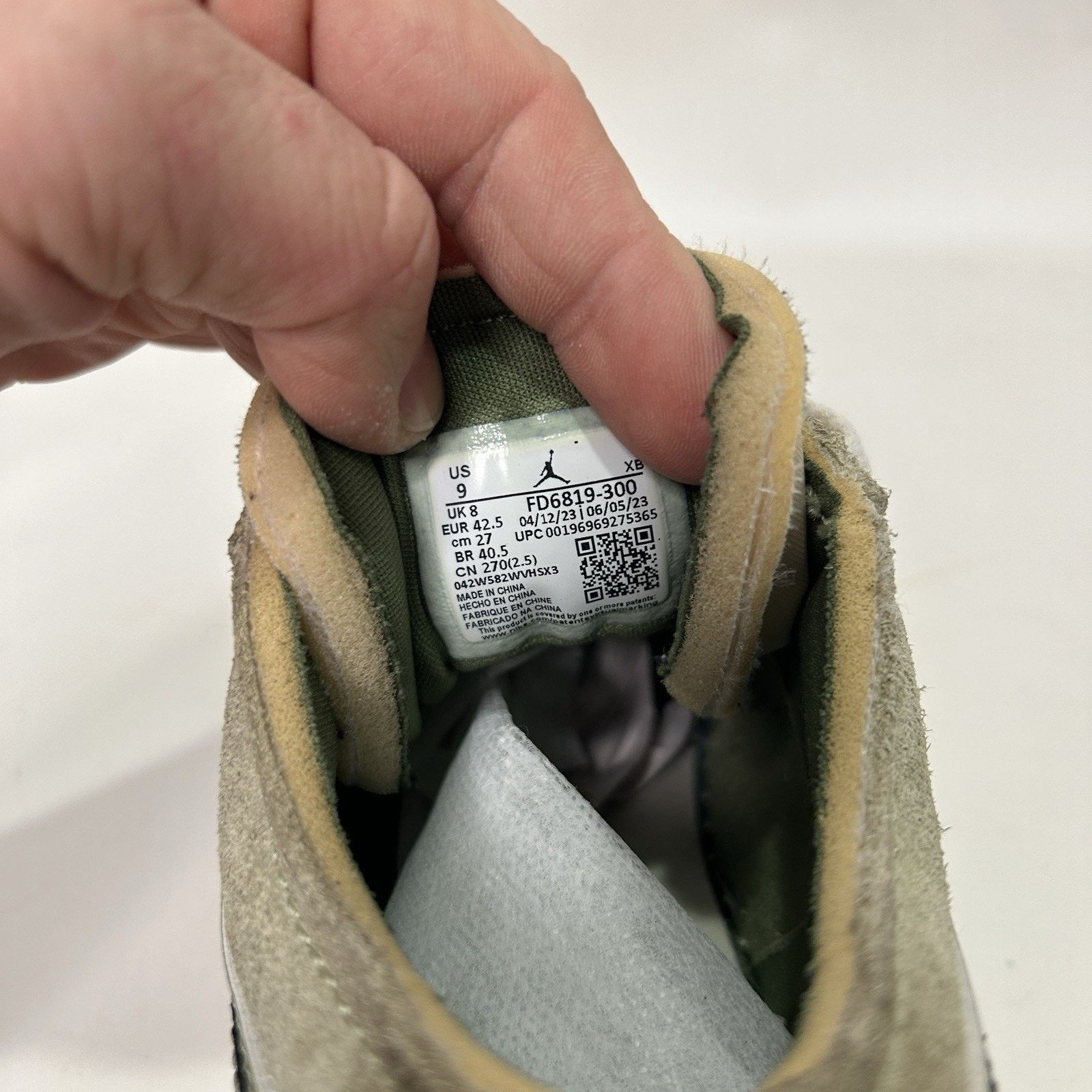 Jordan Brand Nike Air Jordan 1 Low SE Craft “Light Olive” Size US 9 / EU 42 - 8 Thumbnail