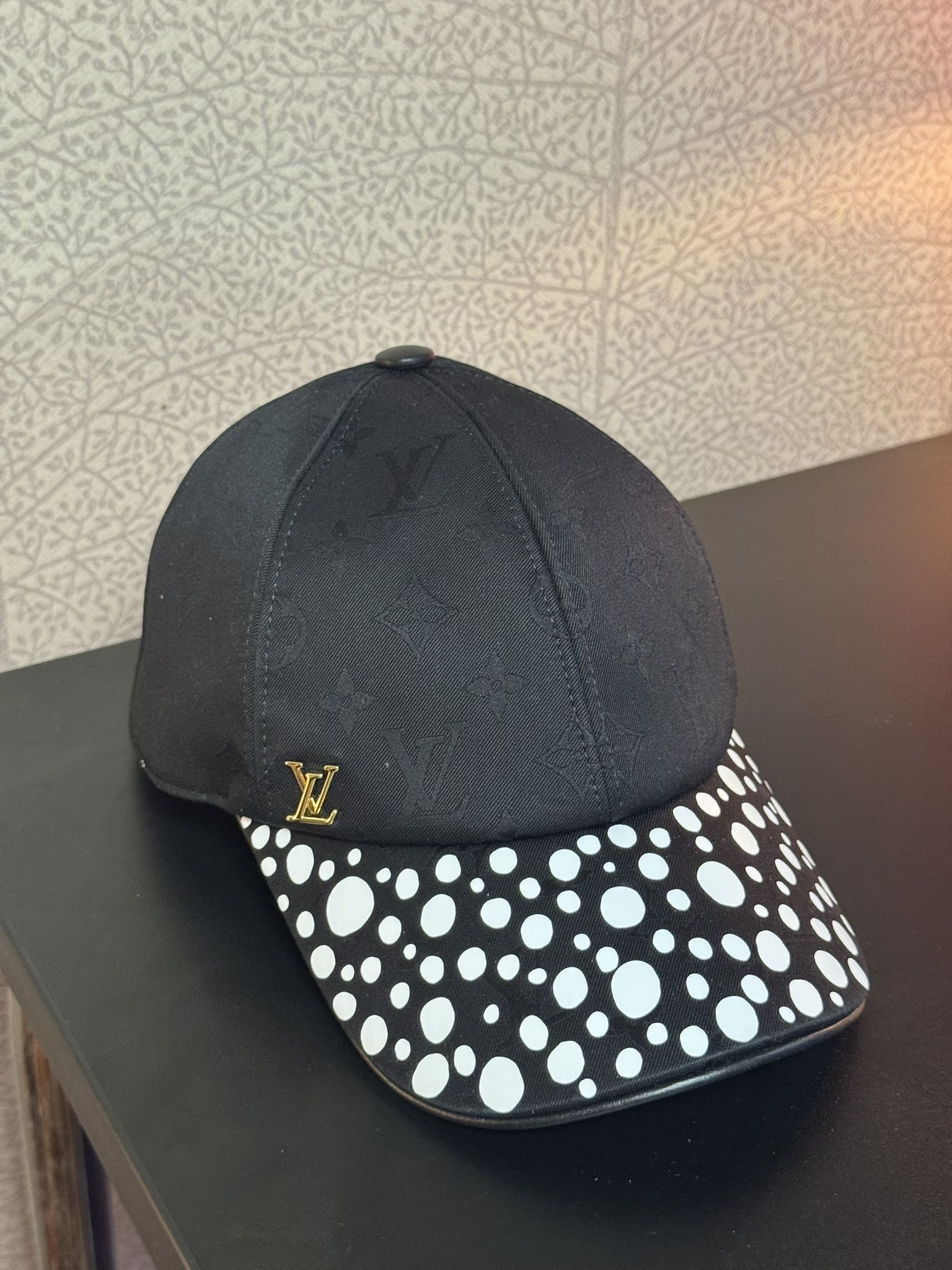 Louis Vuitton LV×YK Chapeau Reversible Infinity Dot Hat Louis-Vuitton-x-Yayoi-Kusama-  main image 4