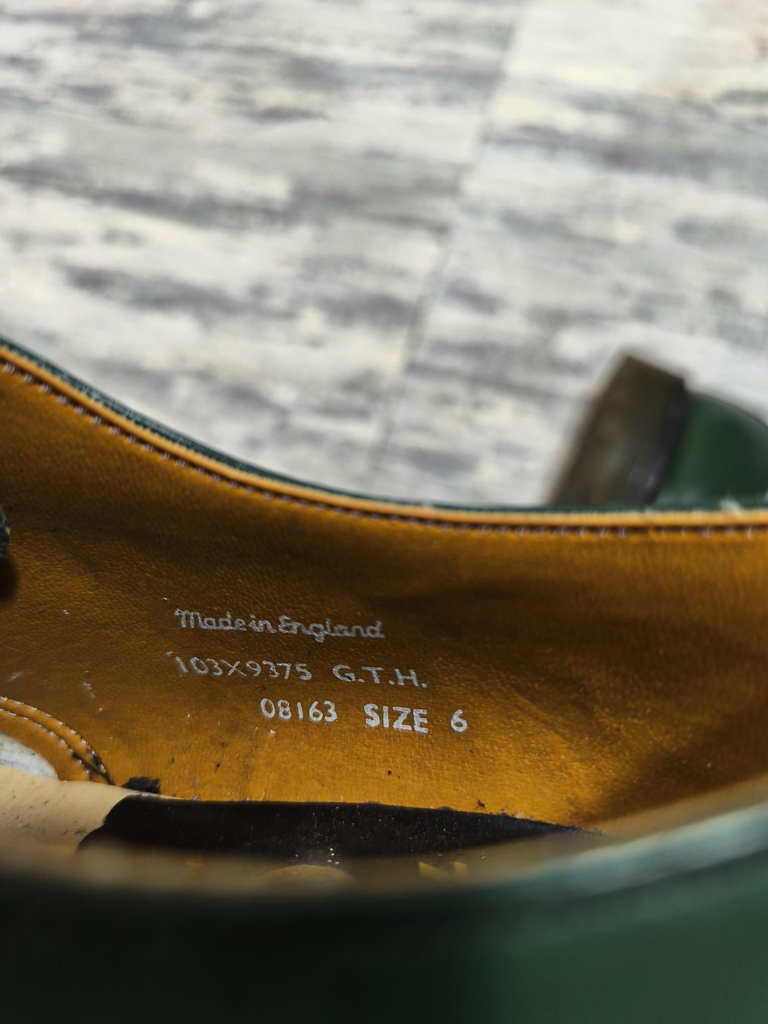 Leather Hawkins Derby Shoes Green Leather England rare 80s 90s Vtg Size US 6.5 / EU 39-40 - 9 Thumbnail