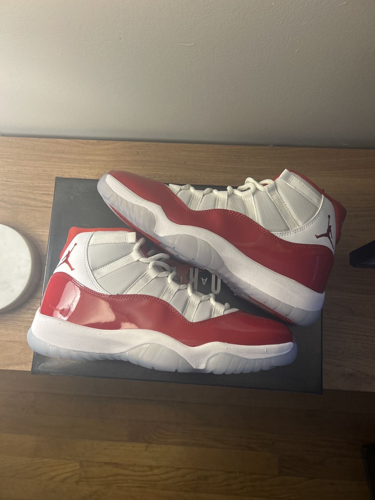 Jordan Brand Jordan 11 high cherry Size US 10.5 / EU 43-44 - 2 Thumbnail