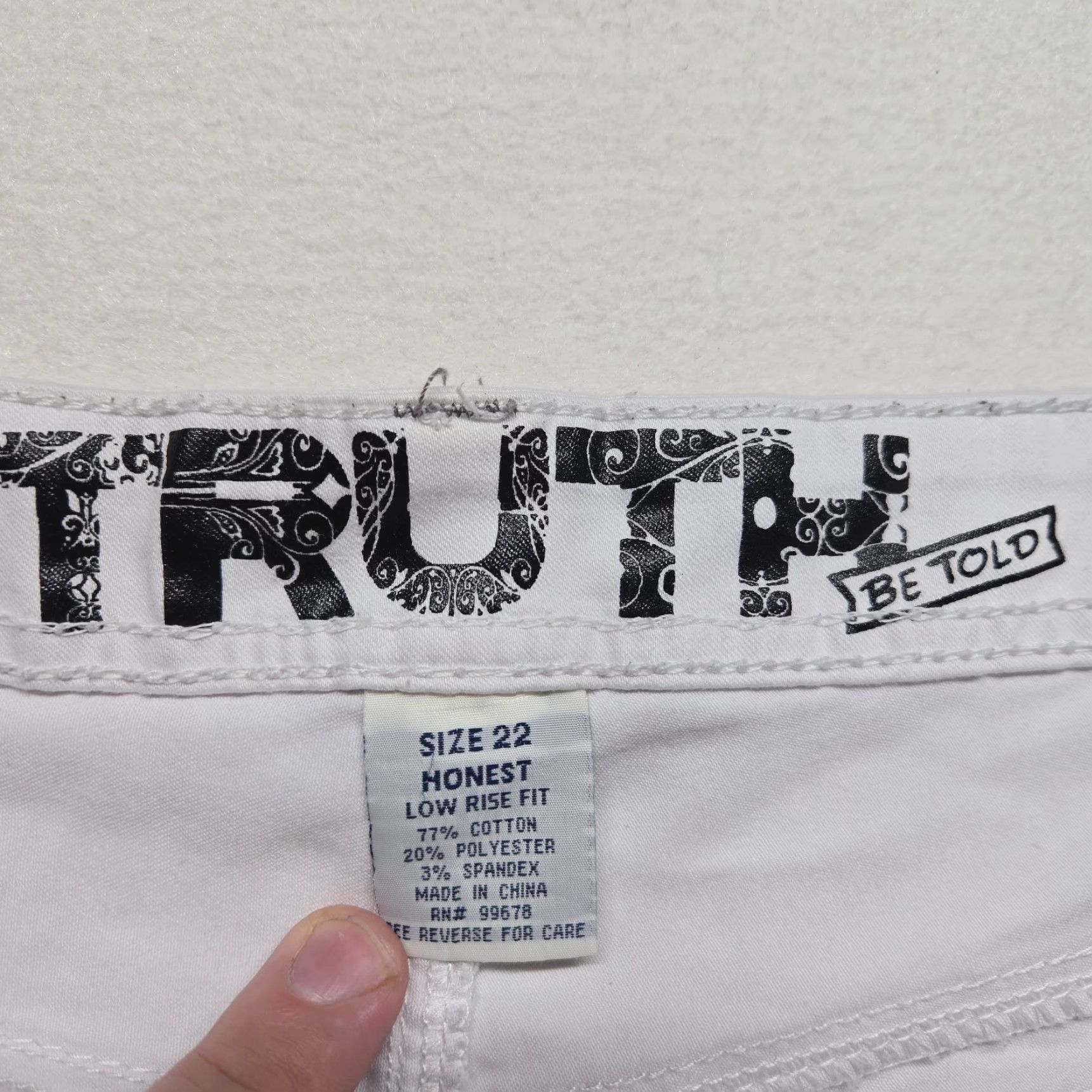 Vintage Truth be told Shorts White Denim Black Lace Adult Women's 22 Low Rise Fit Size 40" / US 18 - 3 Thumbnail