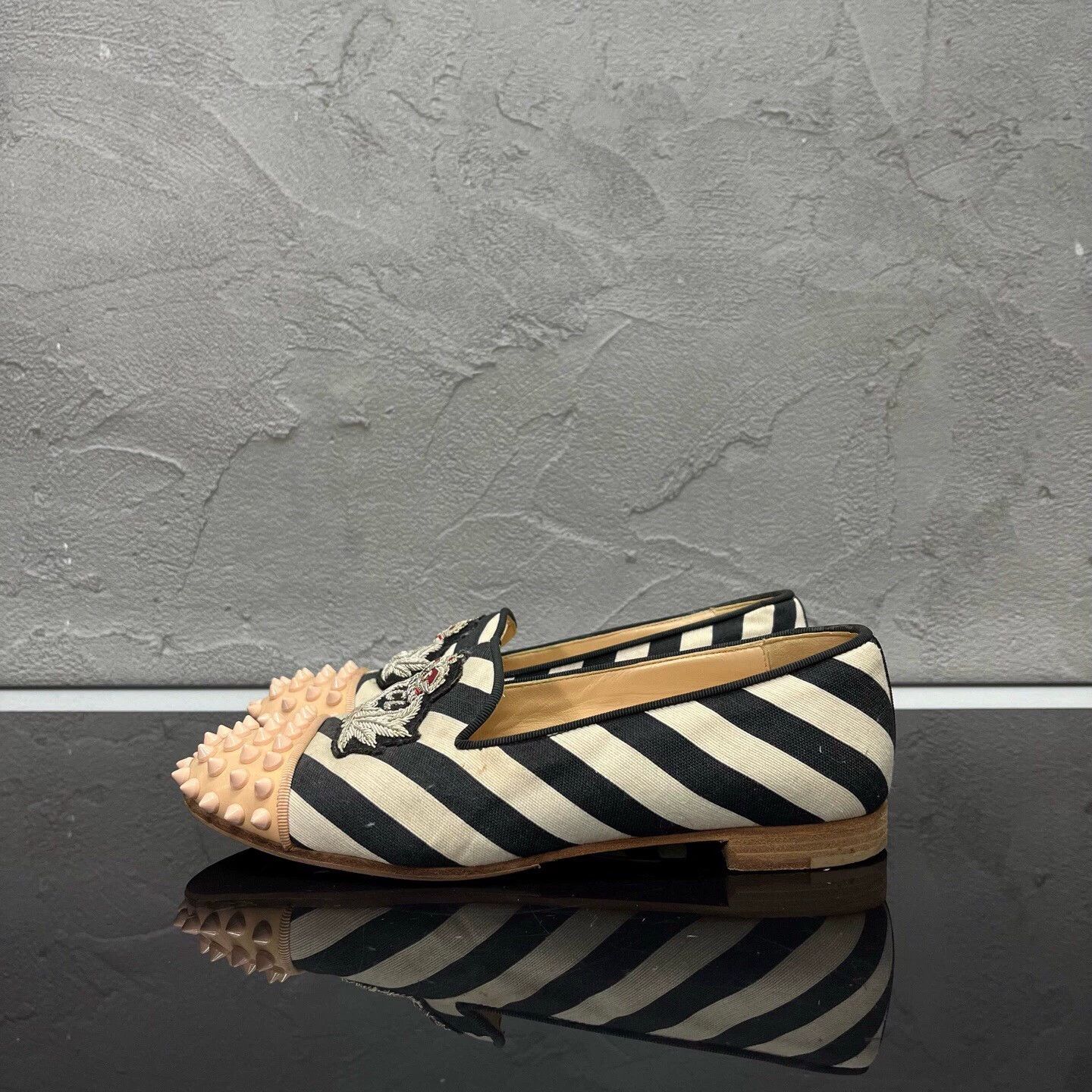 Christian Louboutin Christian Louboutin Embroidered Riveted Loafer 36 98 Light Size US 5 / IT 35 - 4 Thumbnail