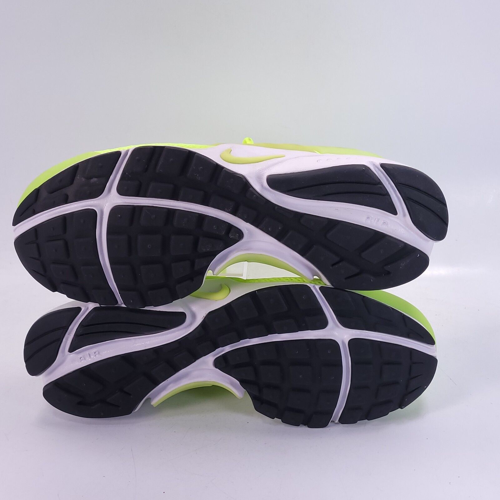 Nike Nike Air Presto Shoe Womens Size 7 878068-700 Yellow White Size US 7 / IT 37 - 6 Thumbnail