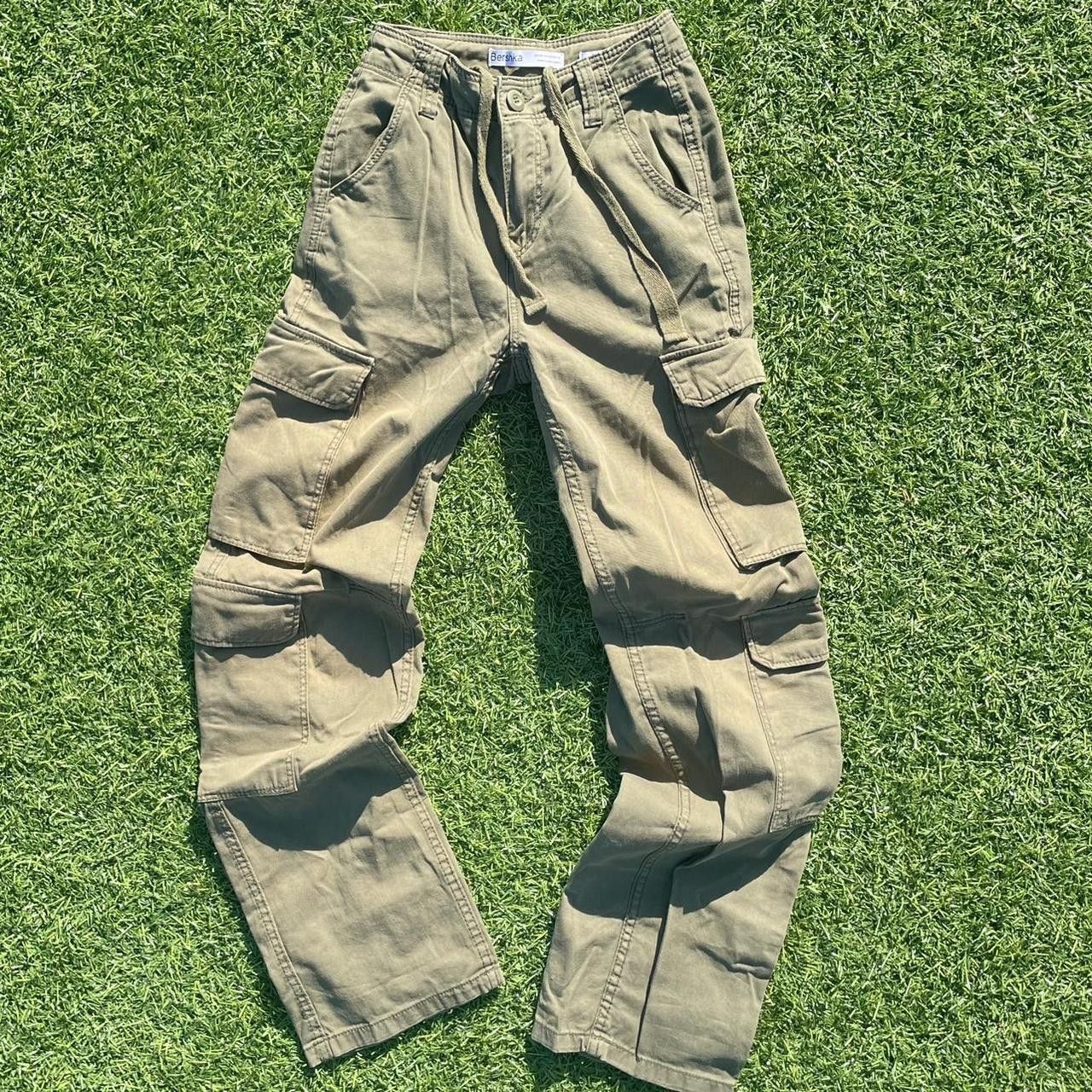 Bershka cargo baggy pants Size US 32 / EU 48 - 1 Thumbnail