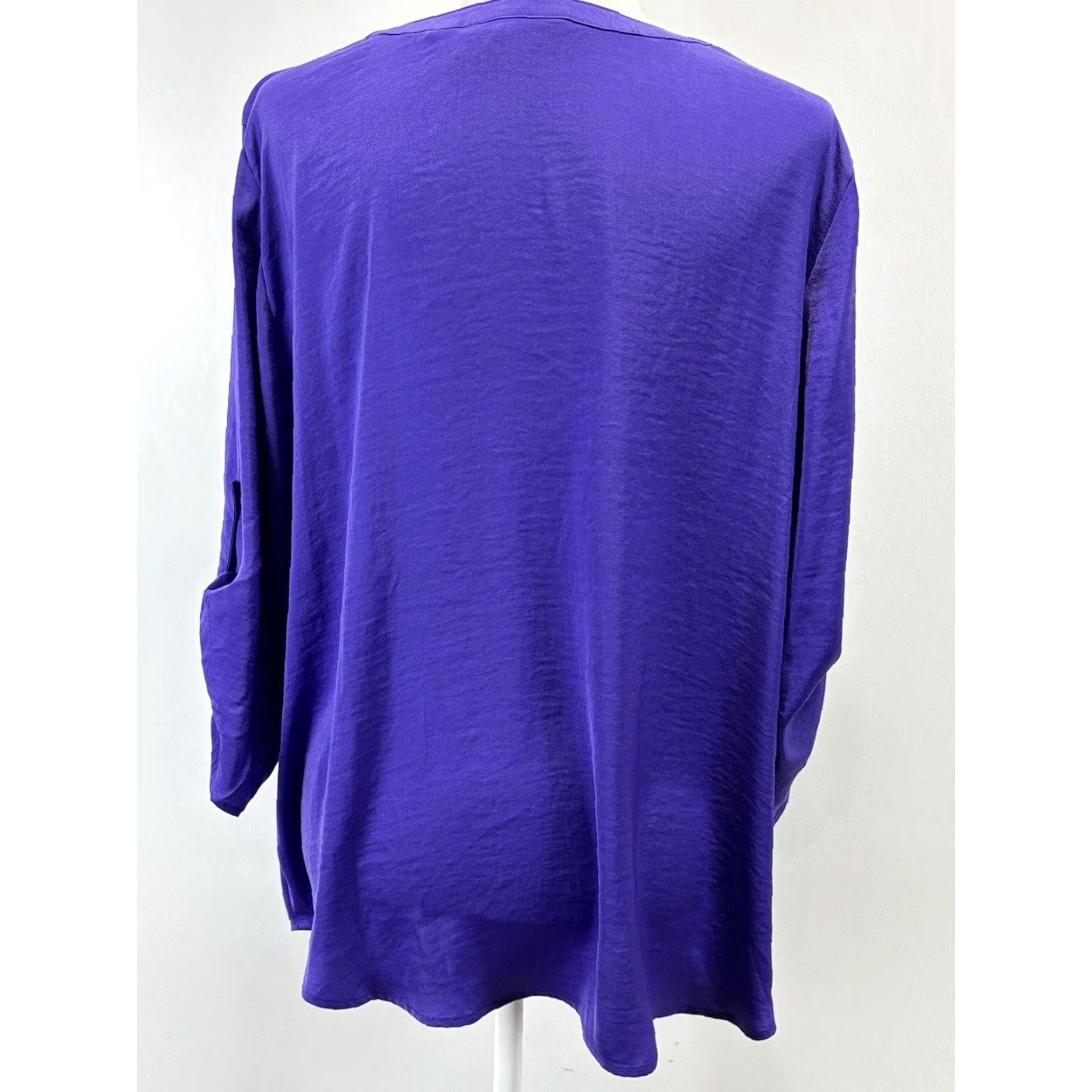 Vintage Chicos Lightweight Blouse Top Sz 3 US X-Large Purple Half Roll Tab Sleeve Polyester Sleeve Roll Tab Lightweight Blouse Chicos Size XL / US 12-14 / IT 48-50 - 3 Thumbnail