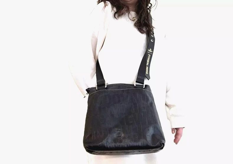 Vivienne Westwood Vivienne Westwood Black oil wax leather text full print Sa Size ONE SIZE - 9 Thumbnail