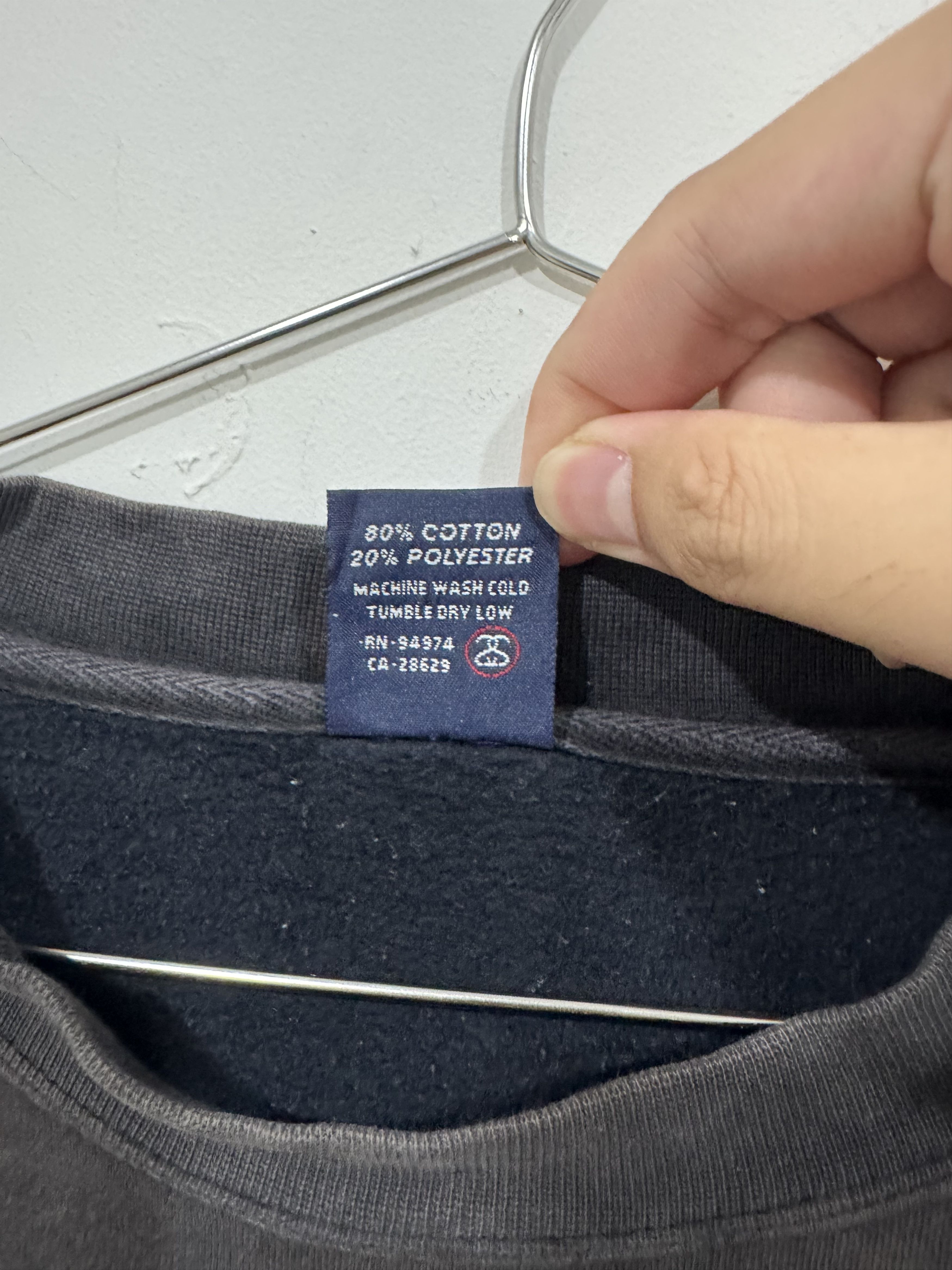 Stussy Distressed Stussy Sweatshirt Size US L / EU 52-54 / 3 - 5 Thumbnail