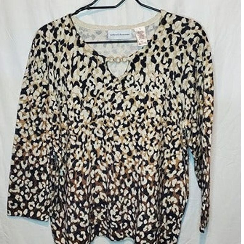 Other Alfred Dunner Floral Leopard Print Blouse Women’s Size Small Size S / US 4 / IT 40 - 1 Thumbnail