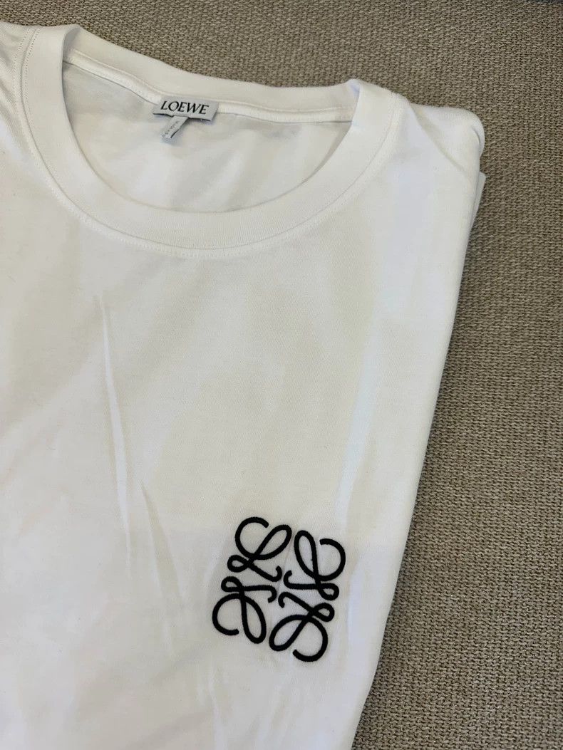 Loewe loewe white short sleeves 2504-Nextarrow Size US L / EU 52-54 / 3 - 2 Thumbnail